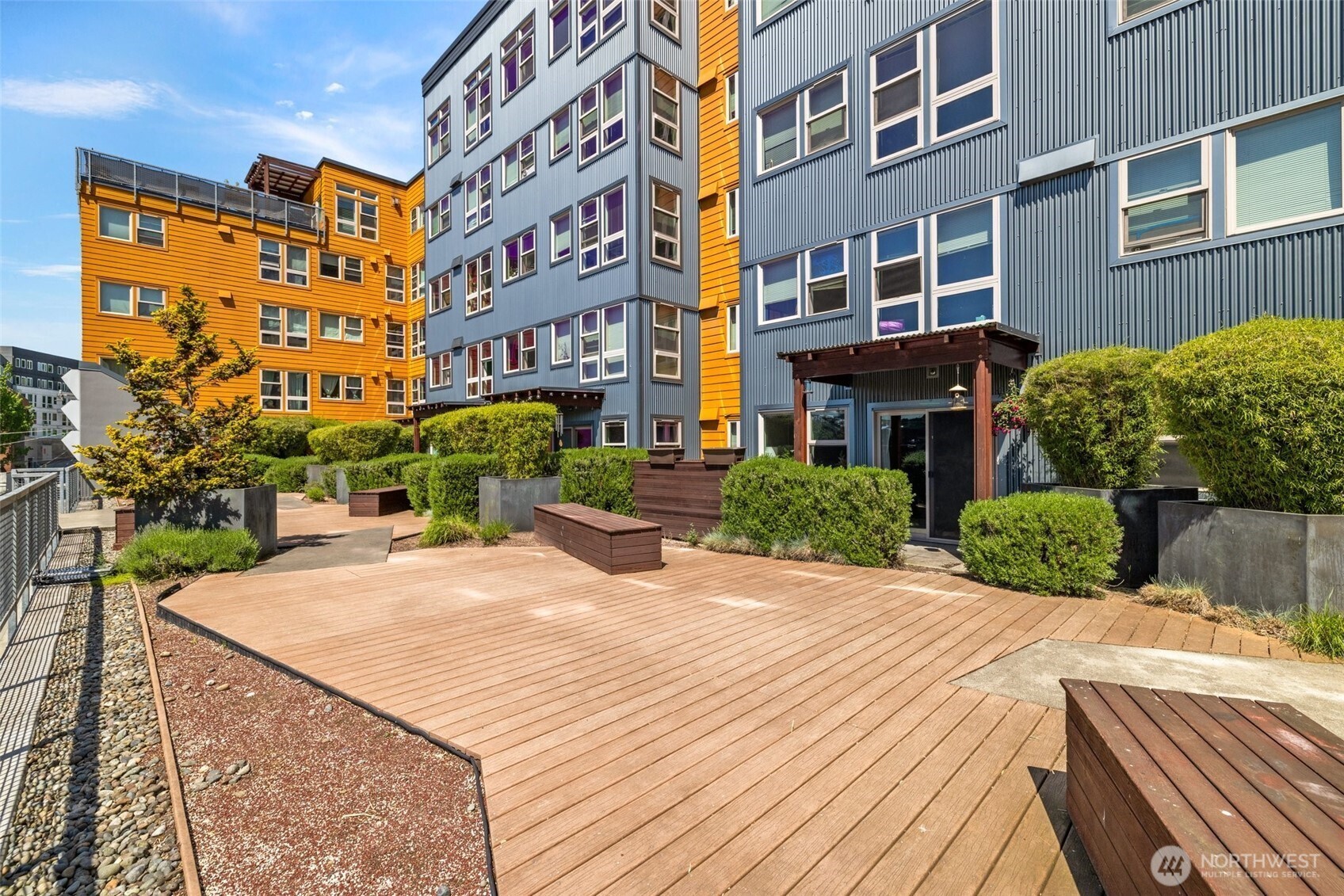 827 Hiawatha Place S Unit: 515