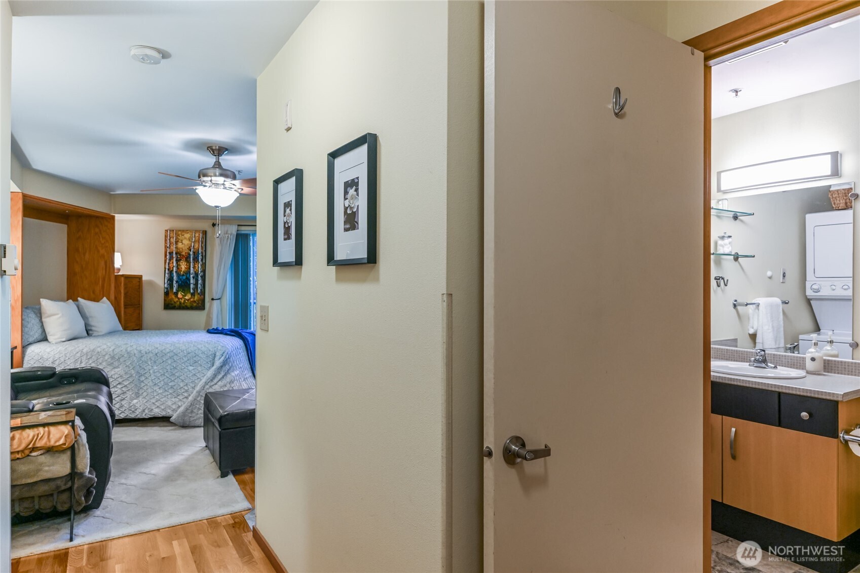 4020 Aurora Avenue N Unit: 308