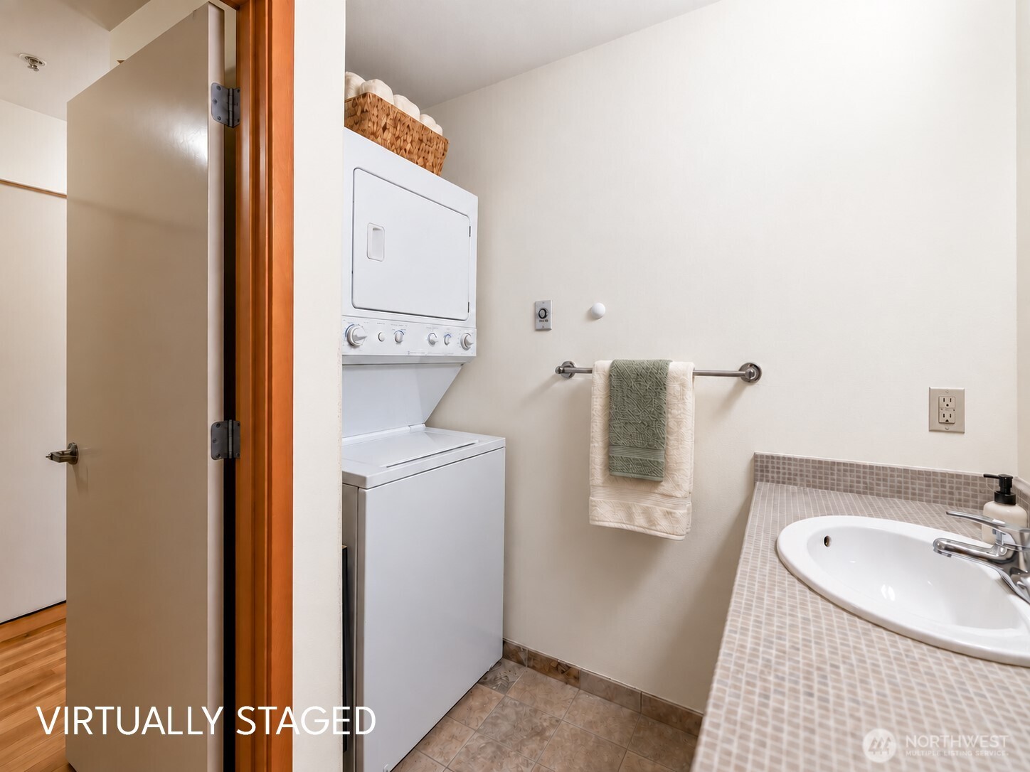 4020 Aurora Avenue N Unit: 308