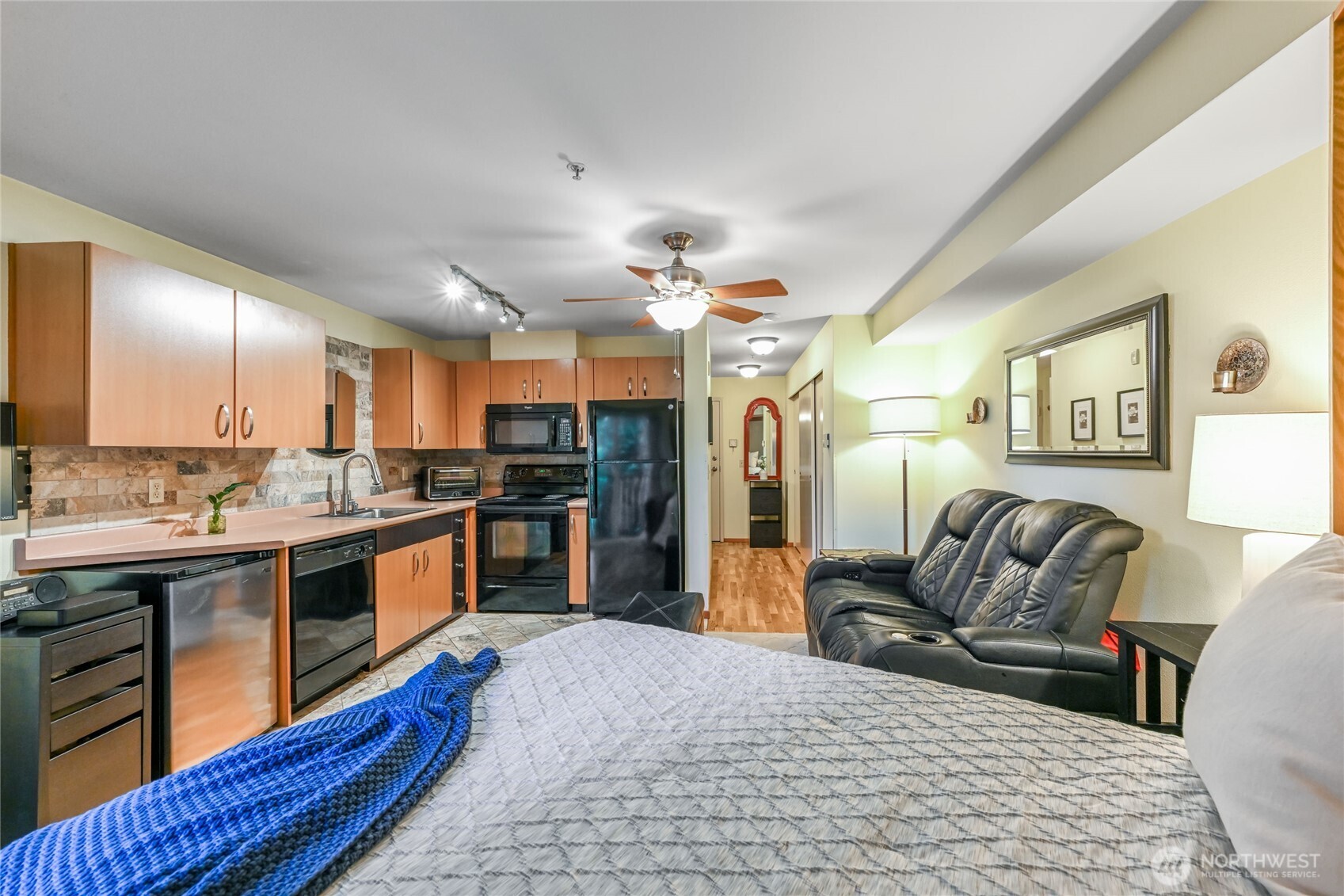 4020 Aurora Avenue N Unit: 308