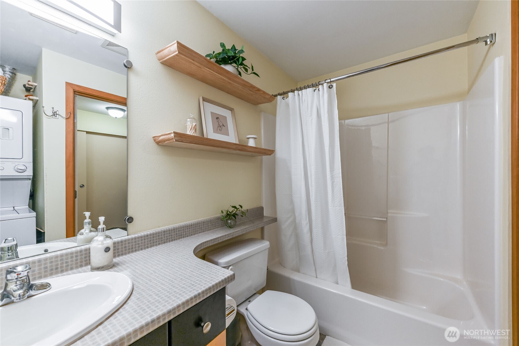 4020 Aurora Avenue N Unit: 308