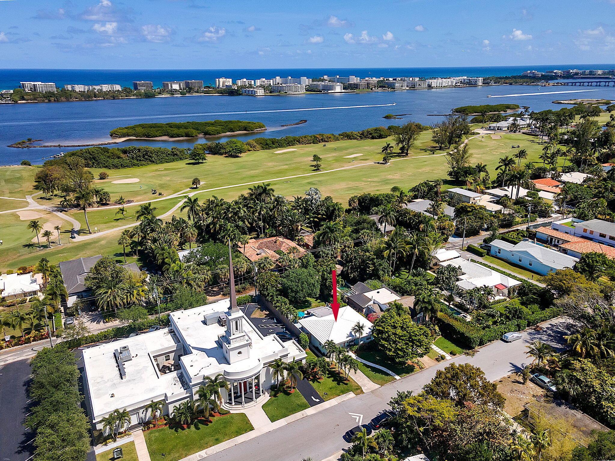 912 N Lakeside Drive