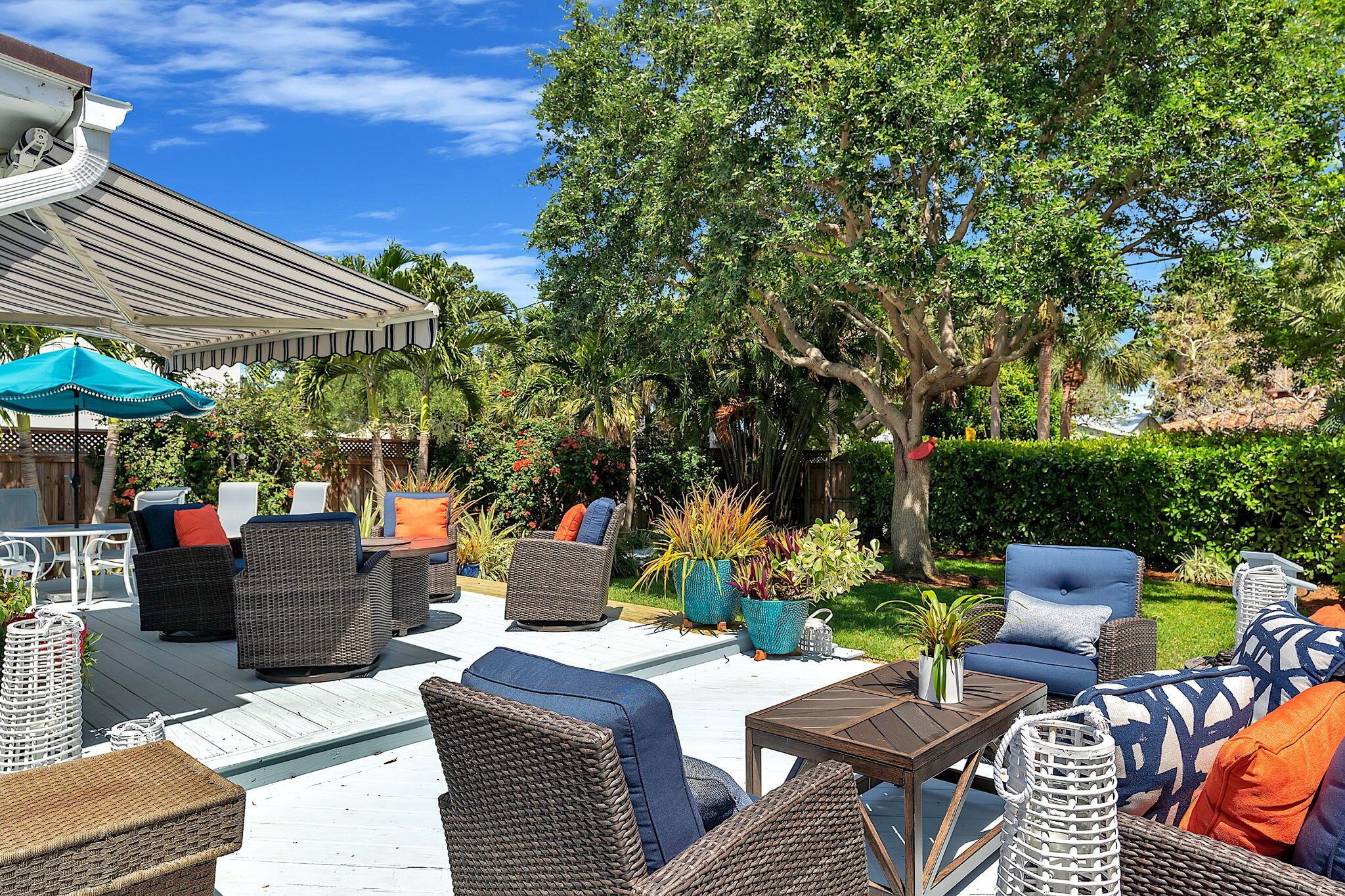 912 N Lakeside Drive