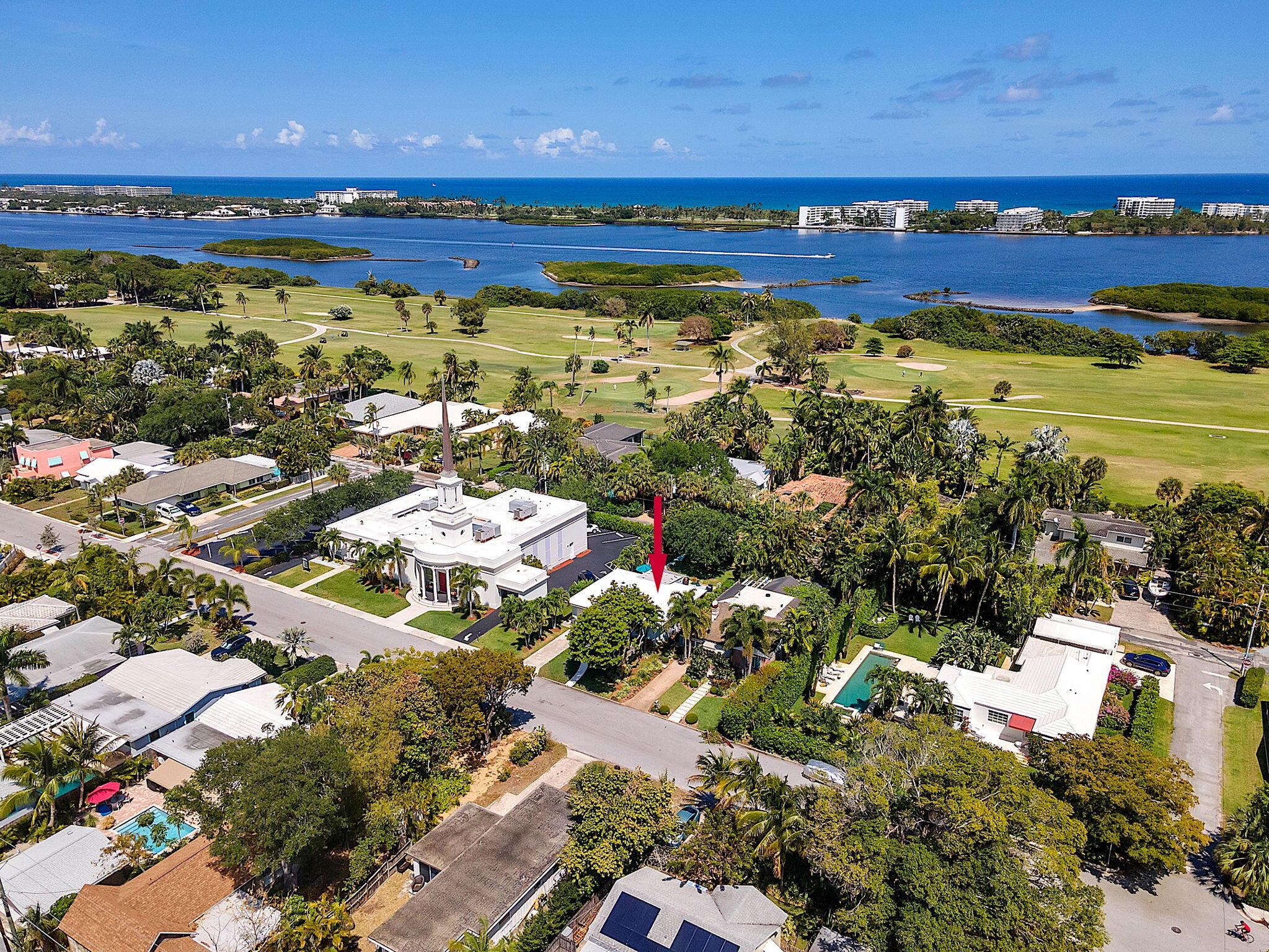 912 N Lakeside Drive