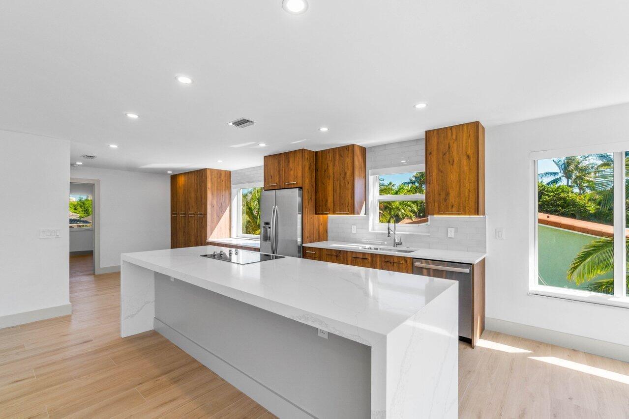 1104 Highland Beach Drive Unit: 2