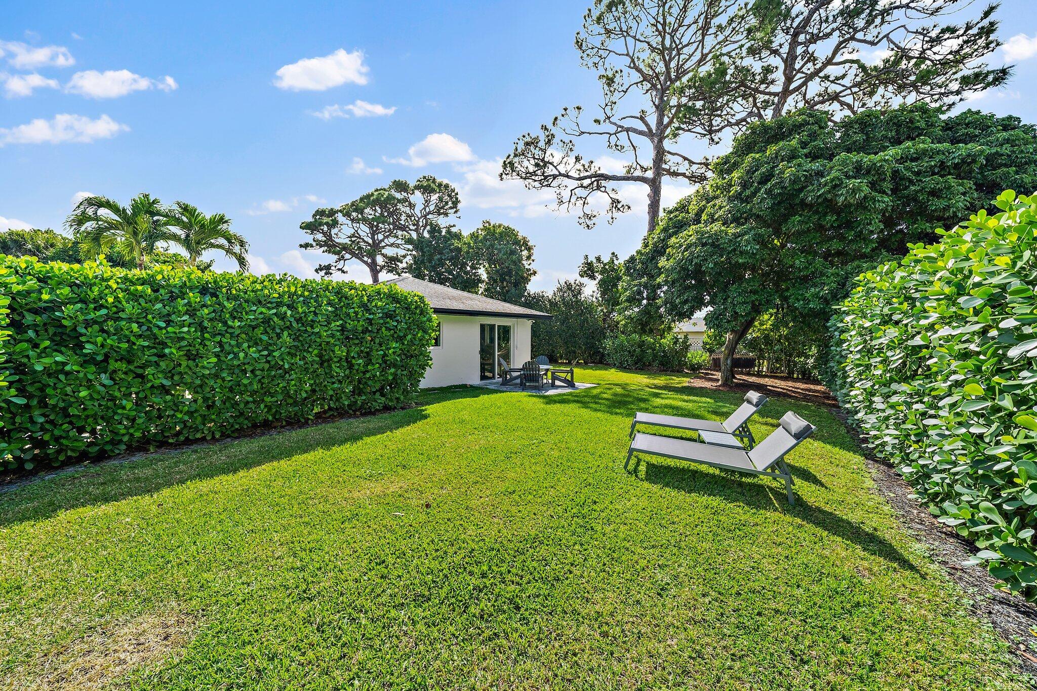 722 SW 25th Place