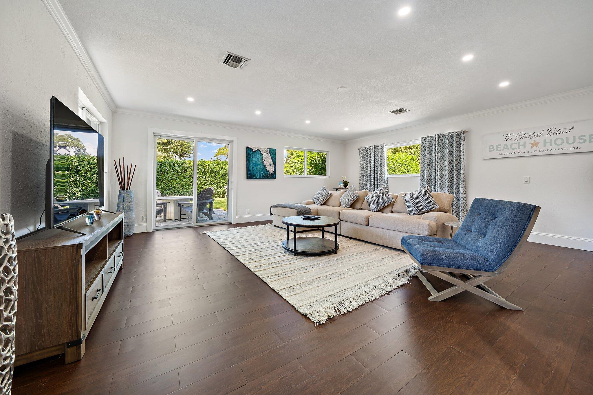 722 SW 25th Place