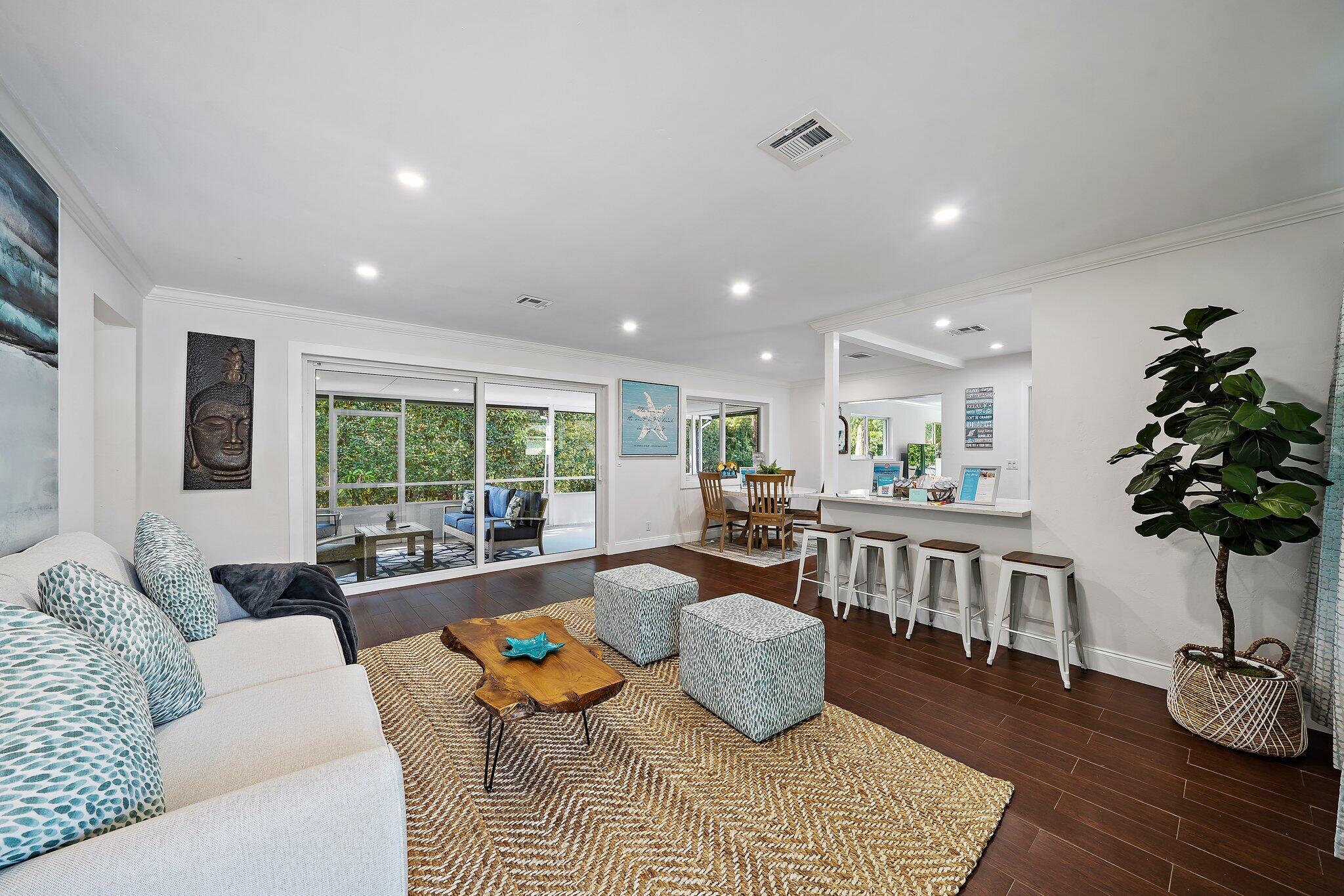 722 SW 25th Place