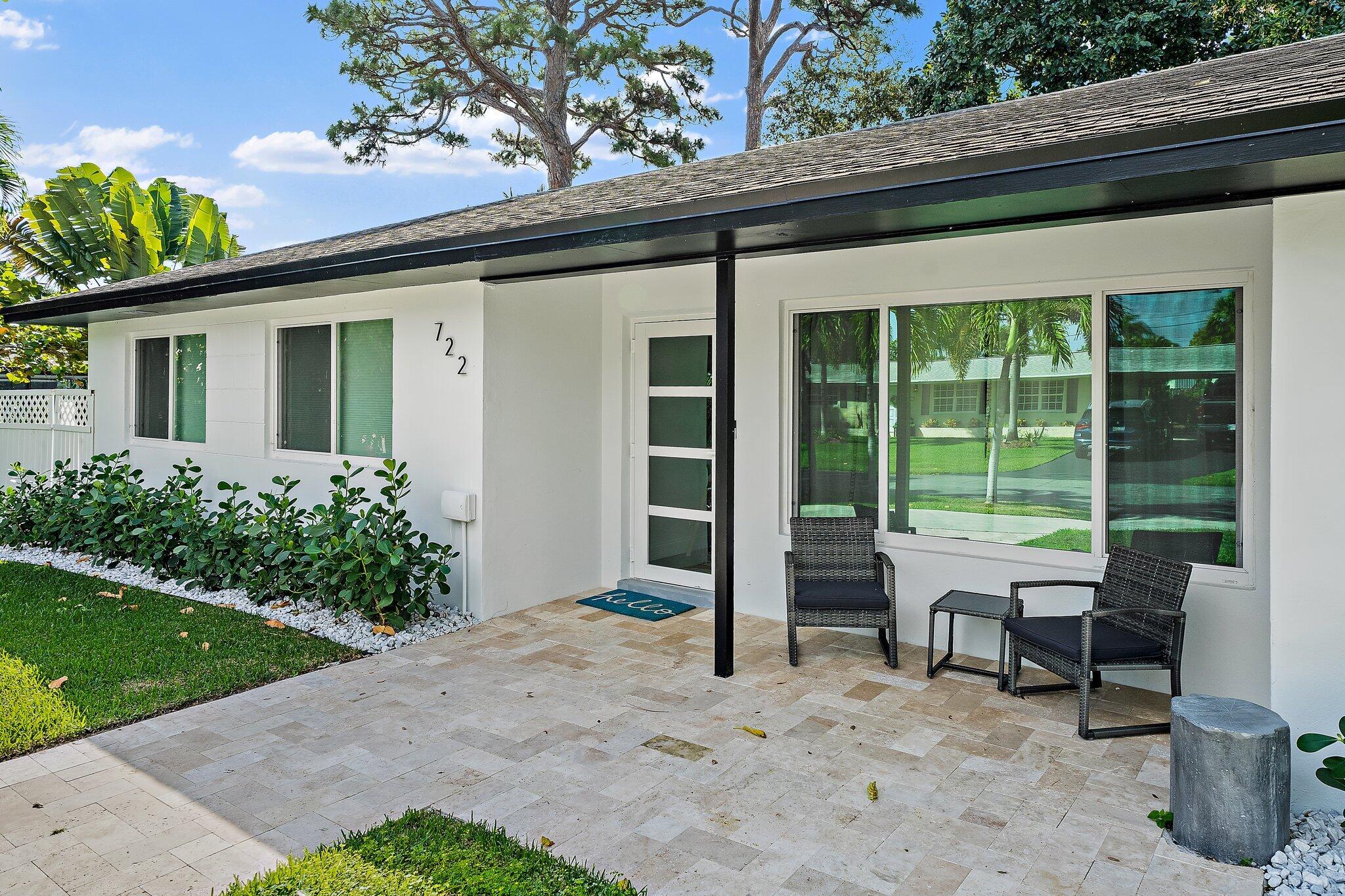722 SW 25th Place