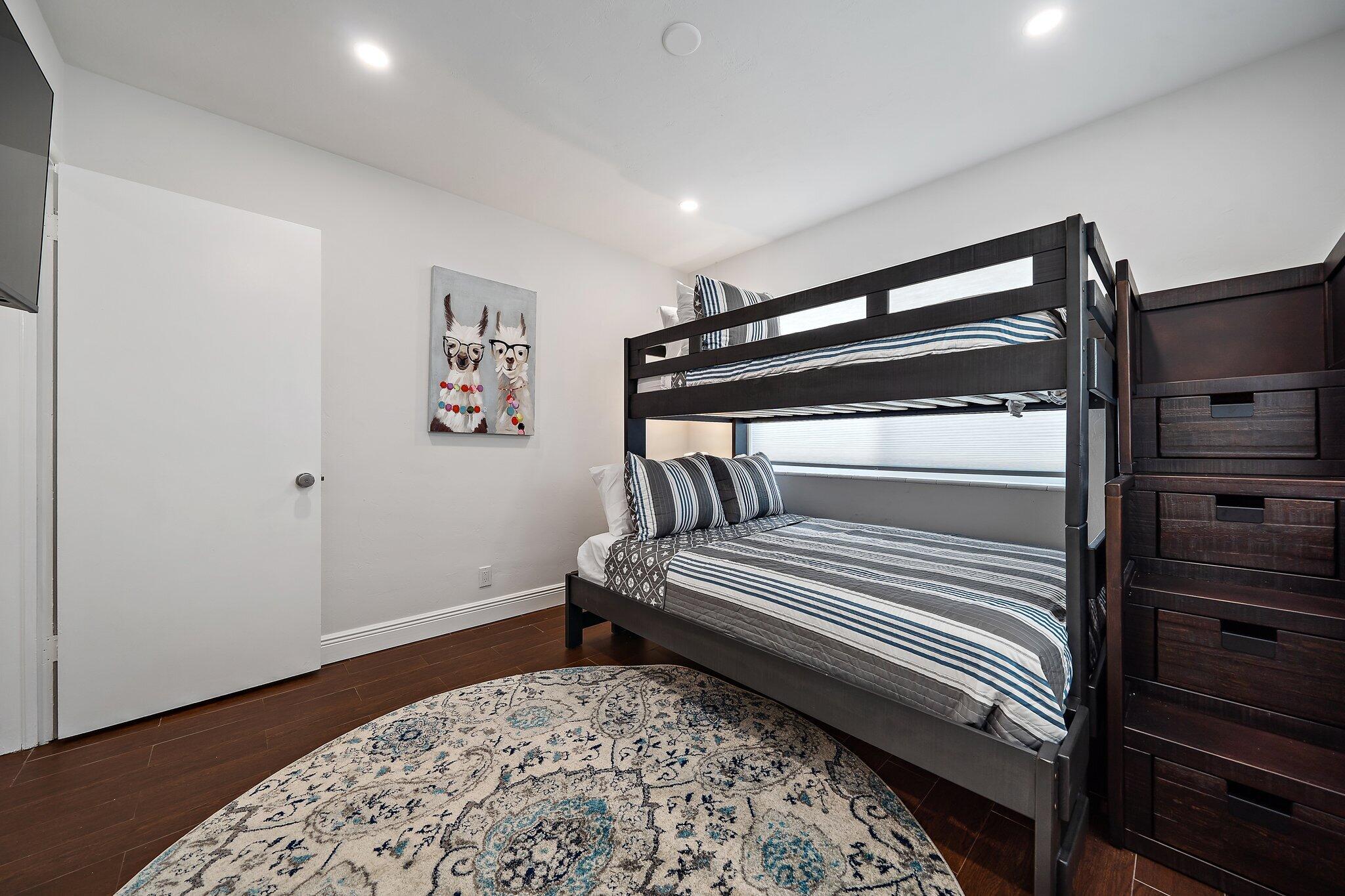 722 SW 25th Place