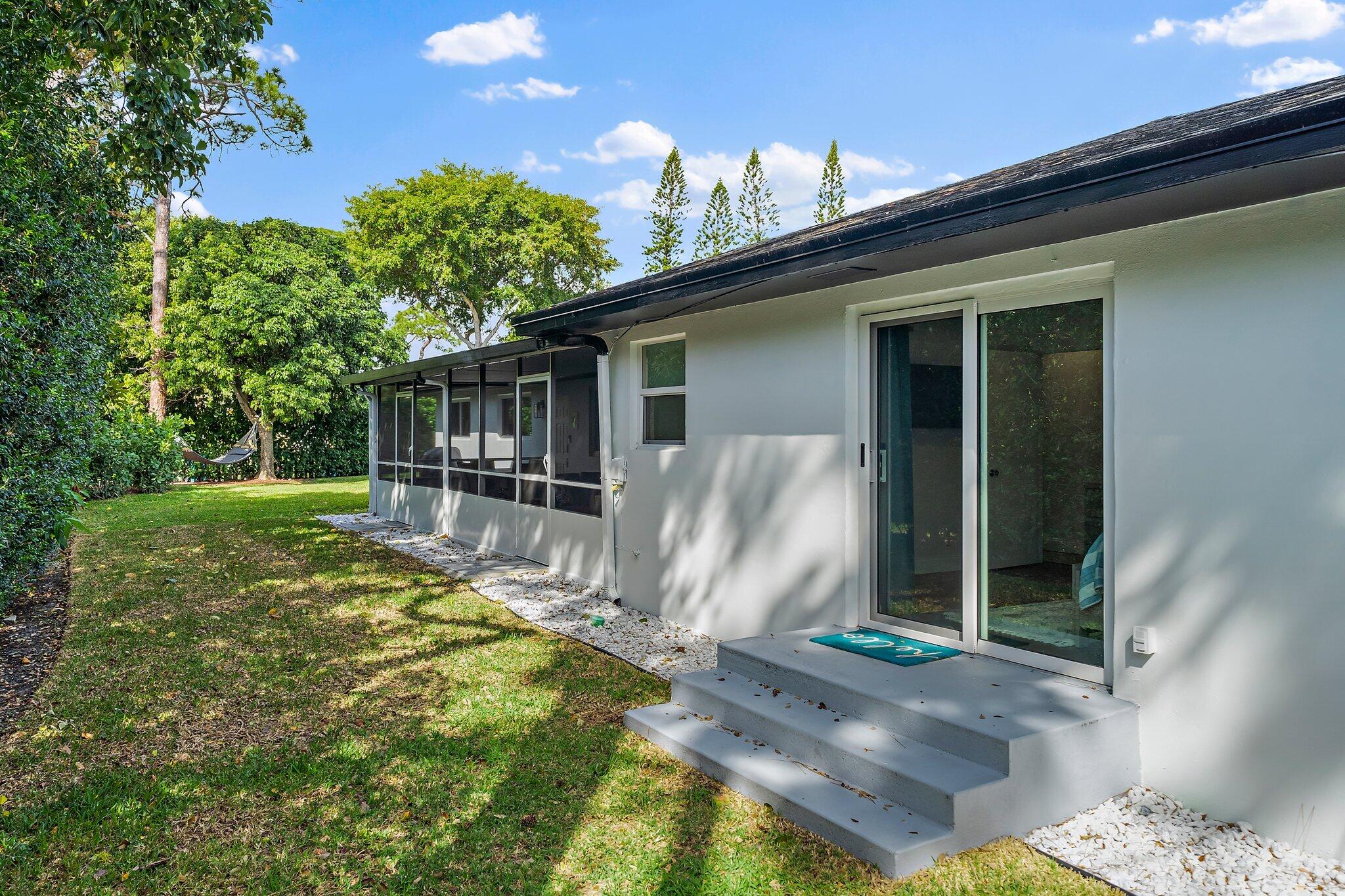 722 SW 25th Place
