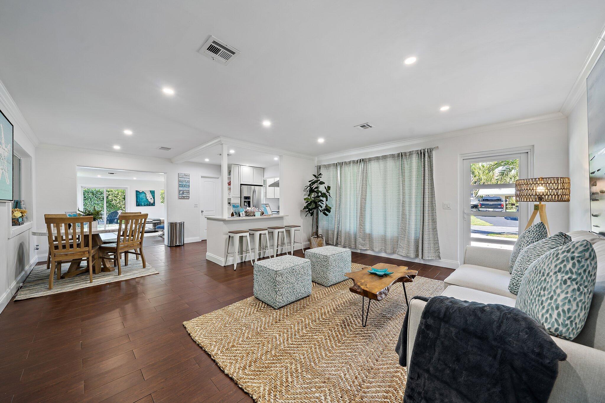 722 SW 25th Place