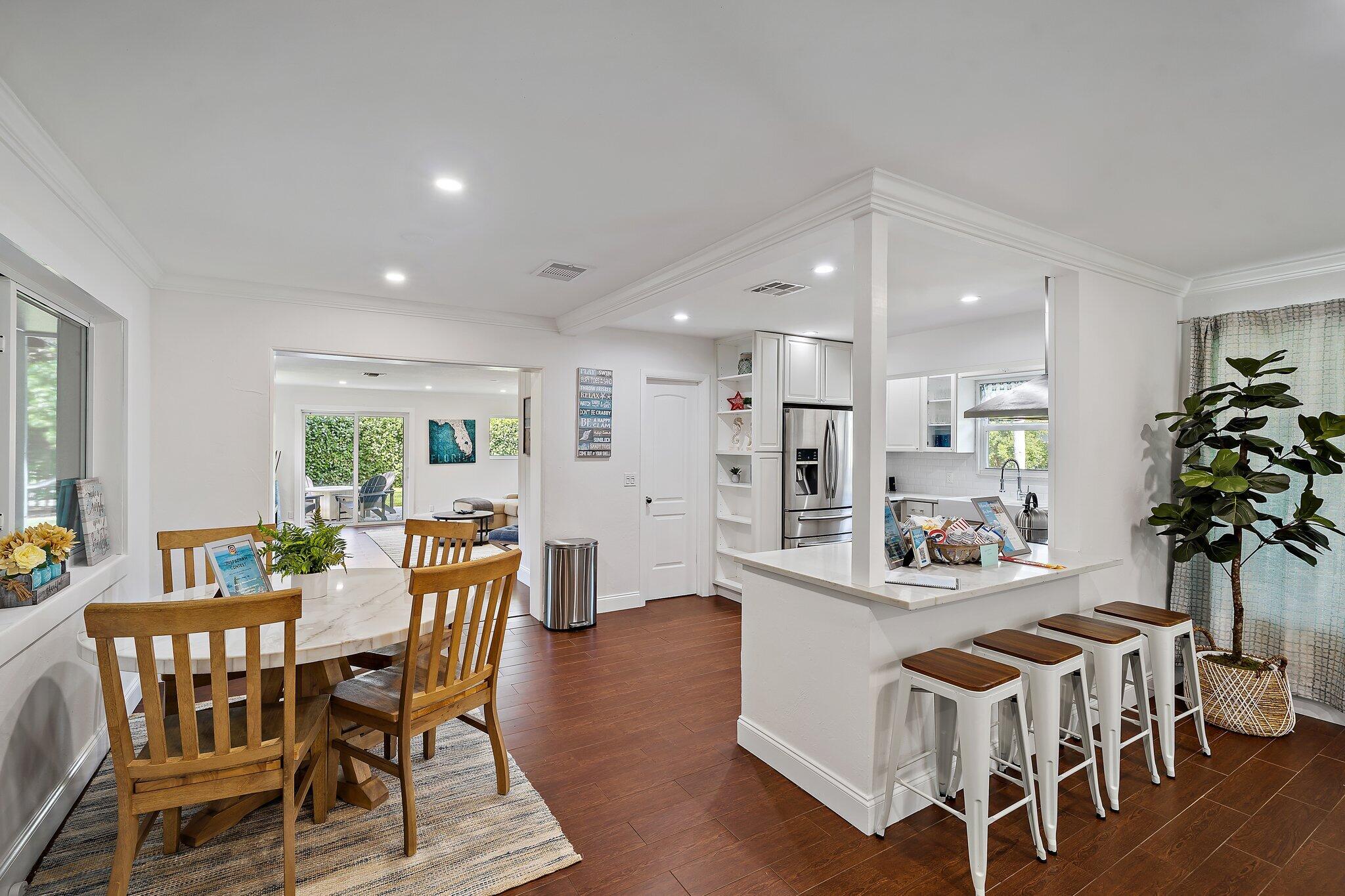722 SW 25th Place