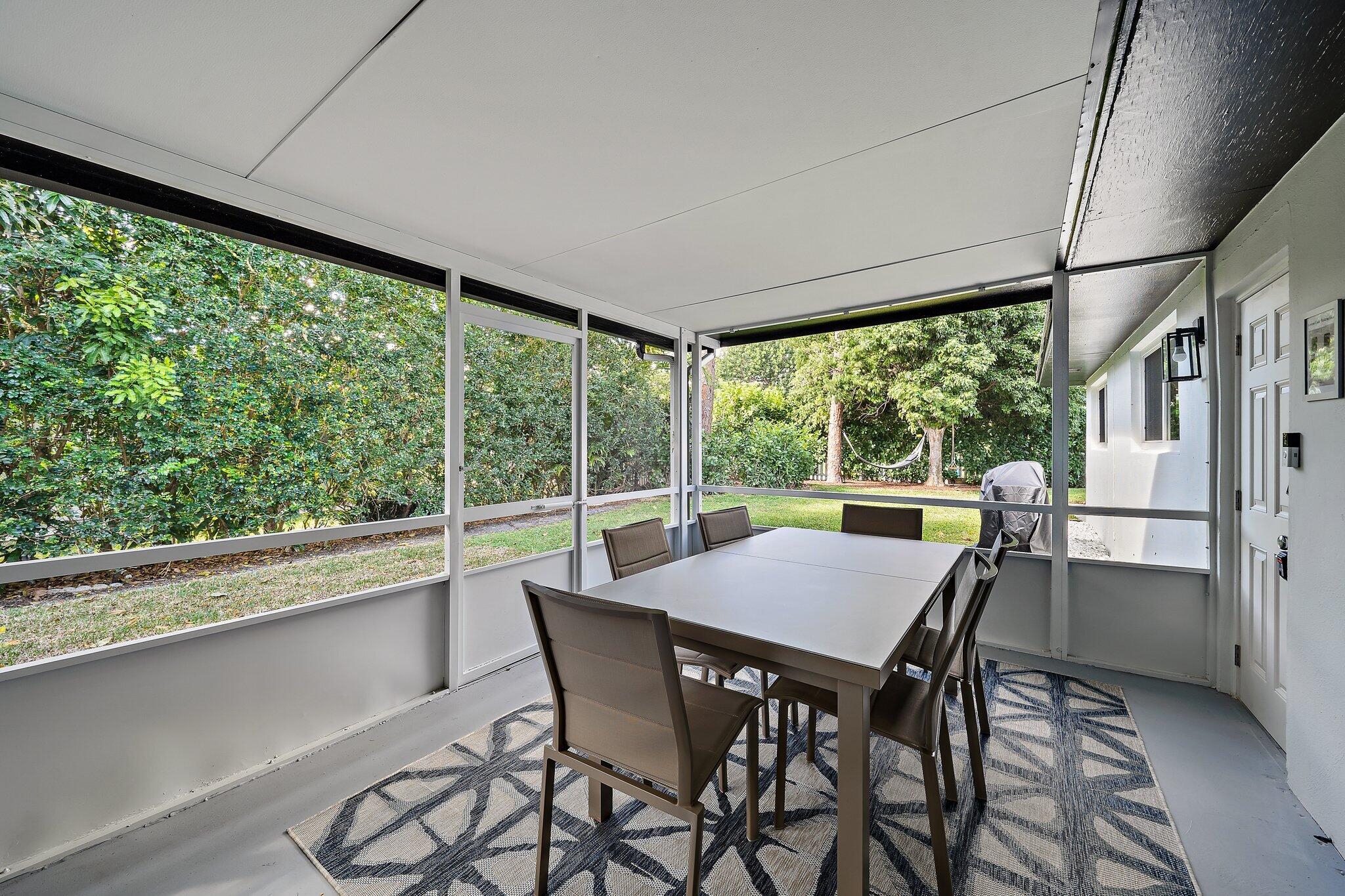 722 SW 25th Place
