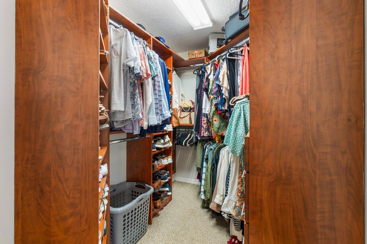 1103 Canoe Point