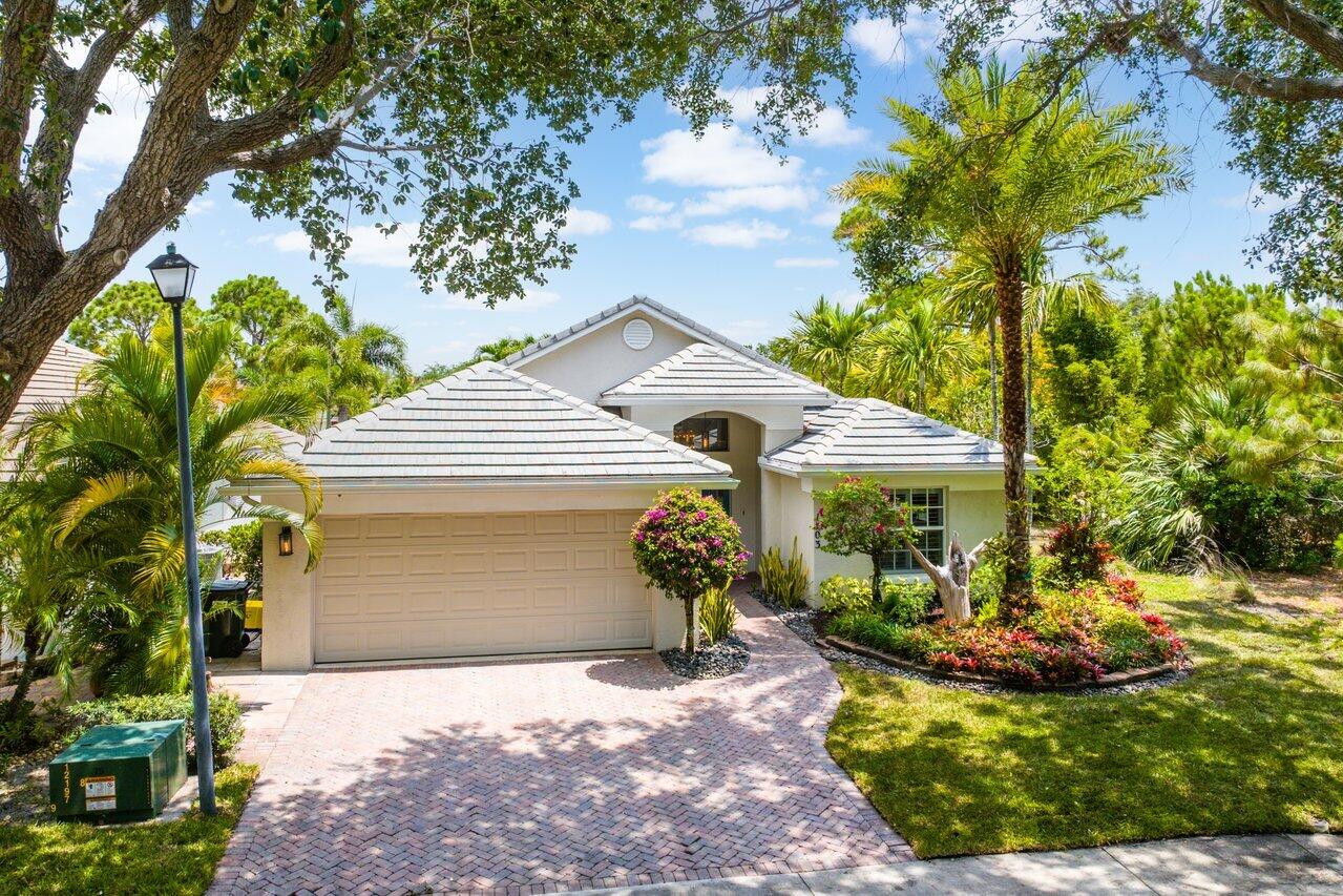 1103 Canoe Point