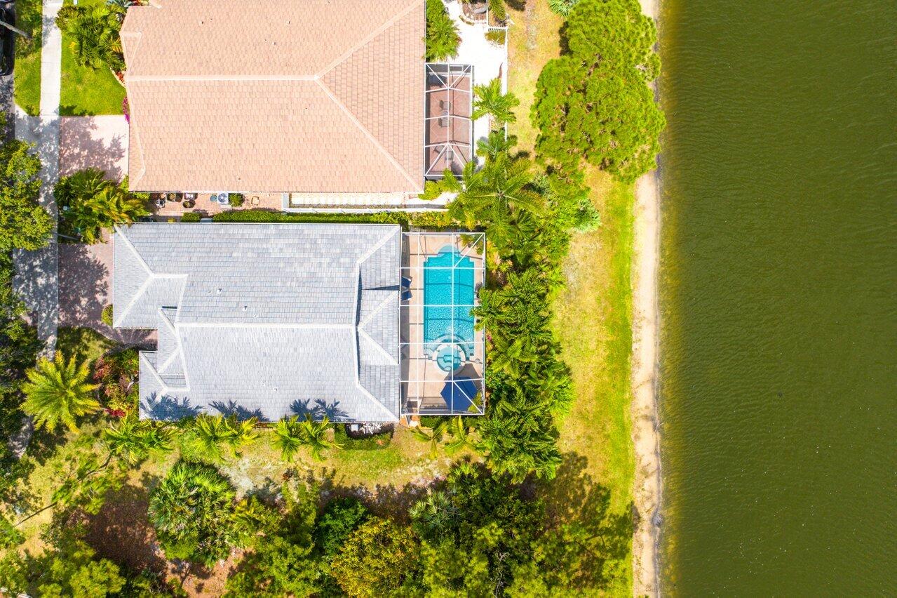 1103 Canoe Point