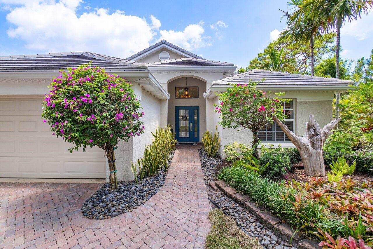 1103 Canoe Point