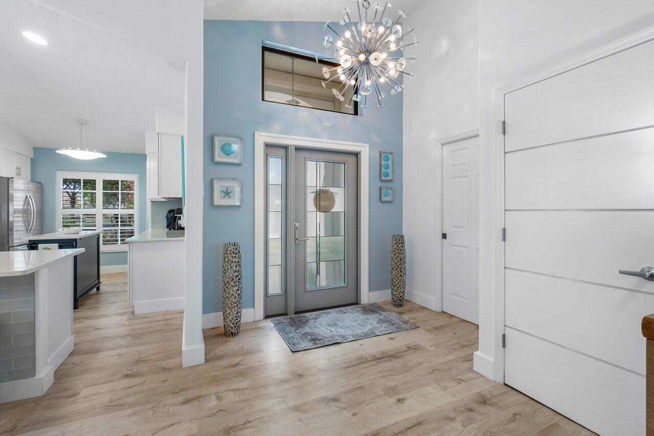 1103 Canoe Point