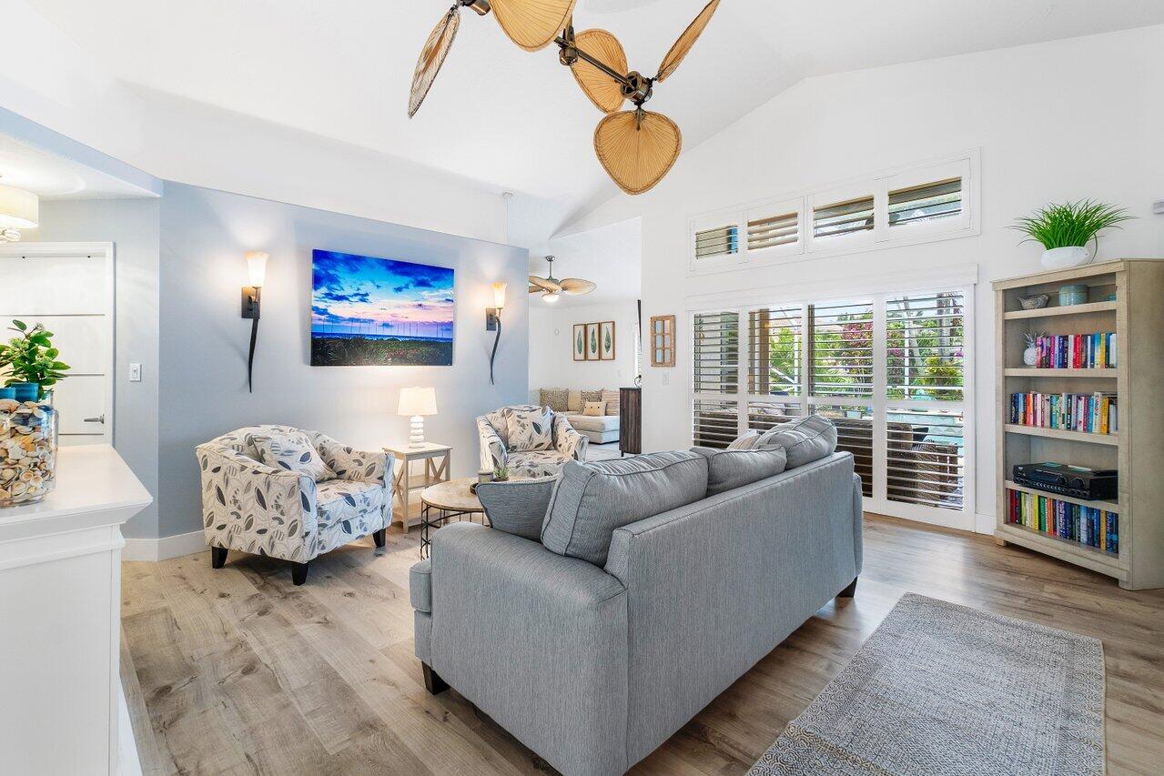 1103 Canoe Point