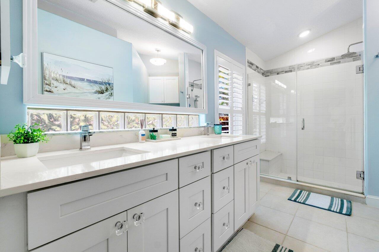 1103 Canoe Point