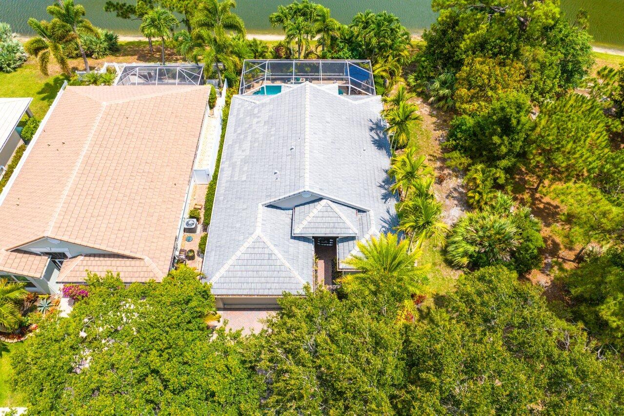 1103 Canoe Point