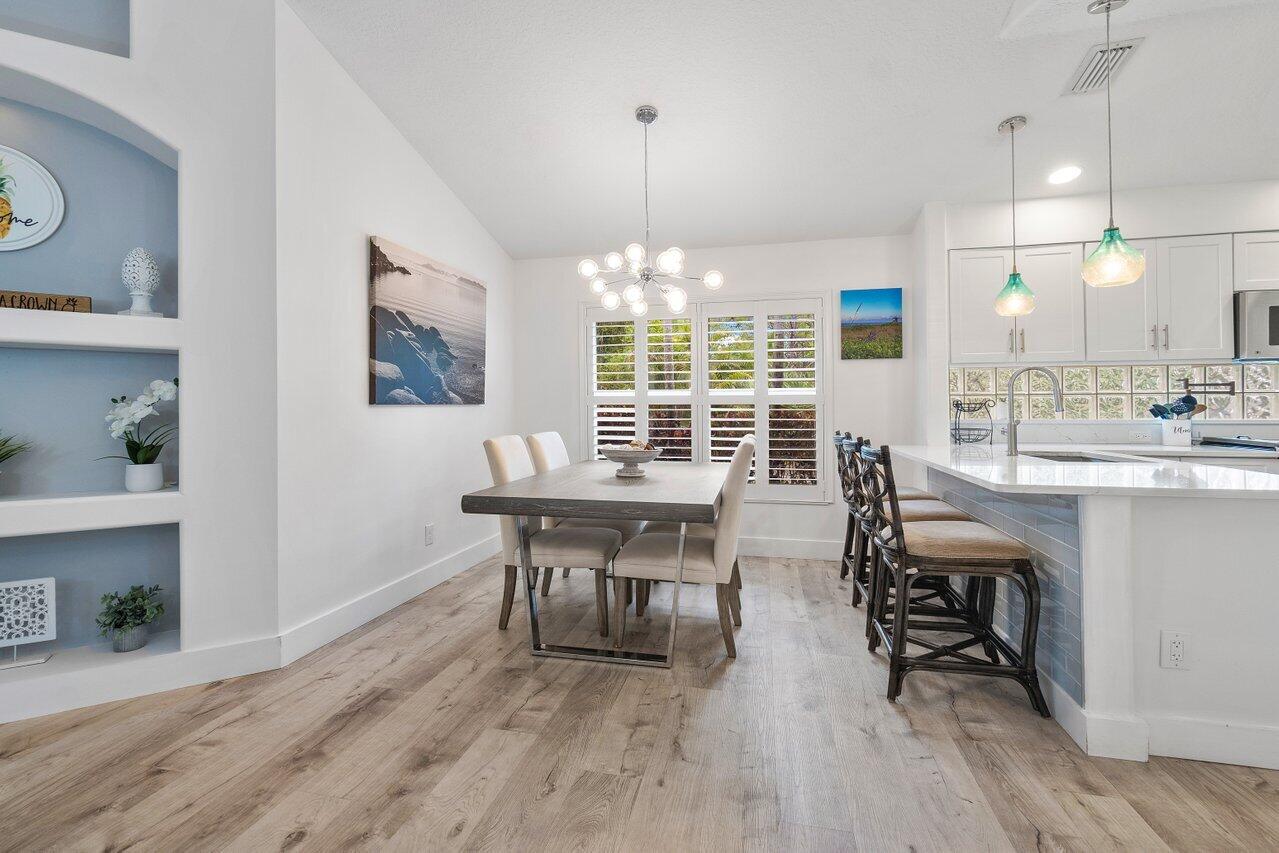 1103 Canoe Point