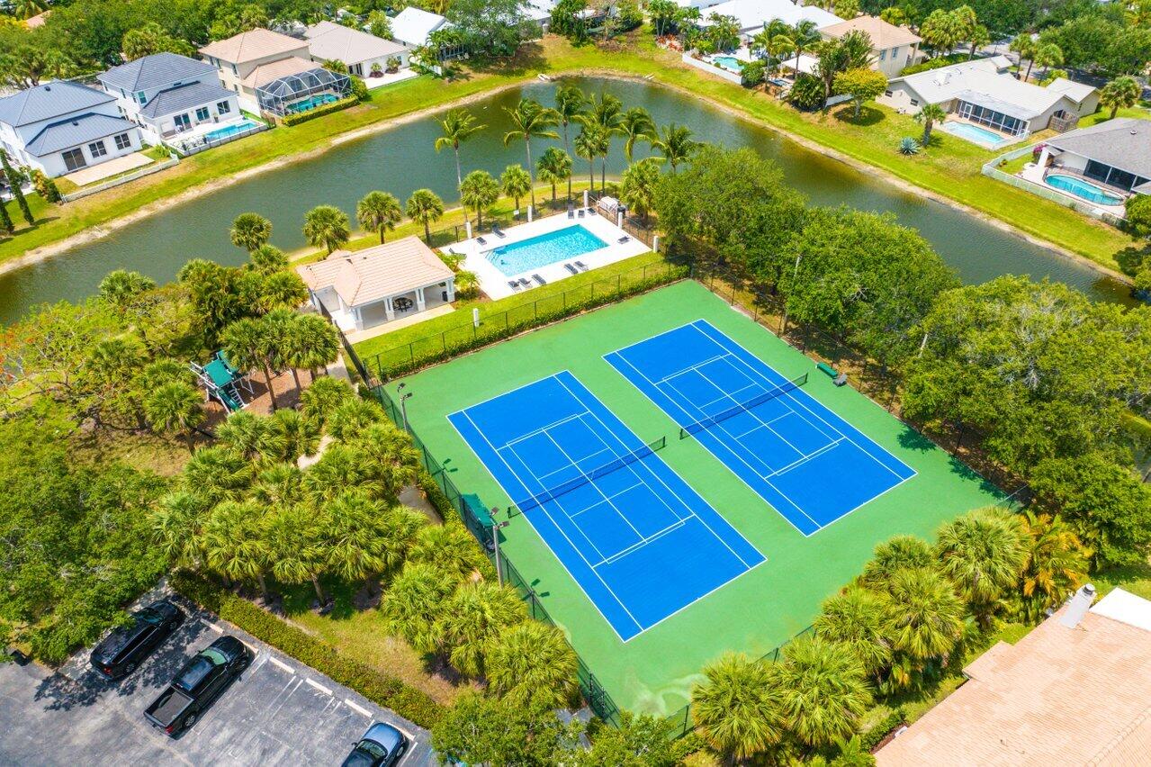 1103 Canoe Point