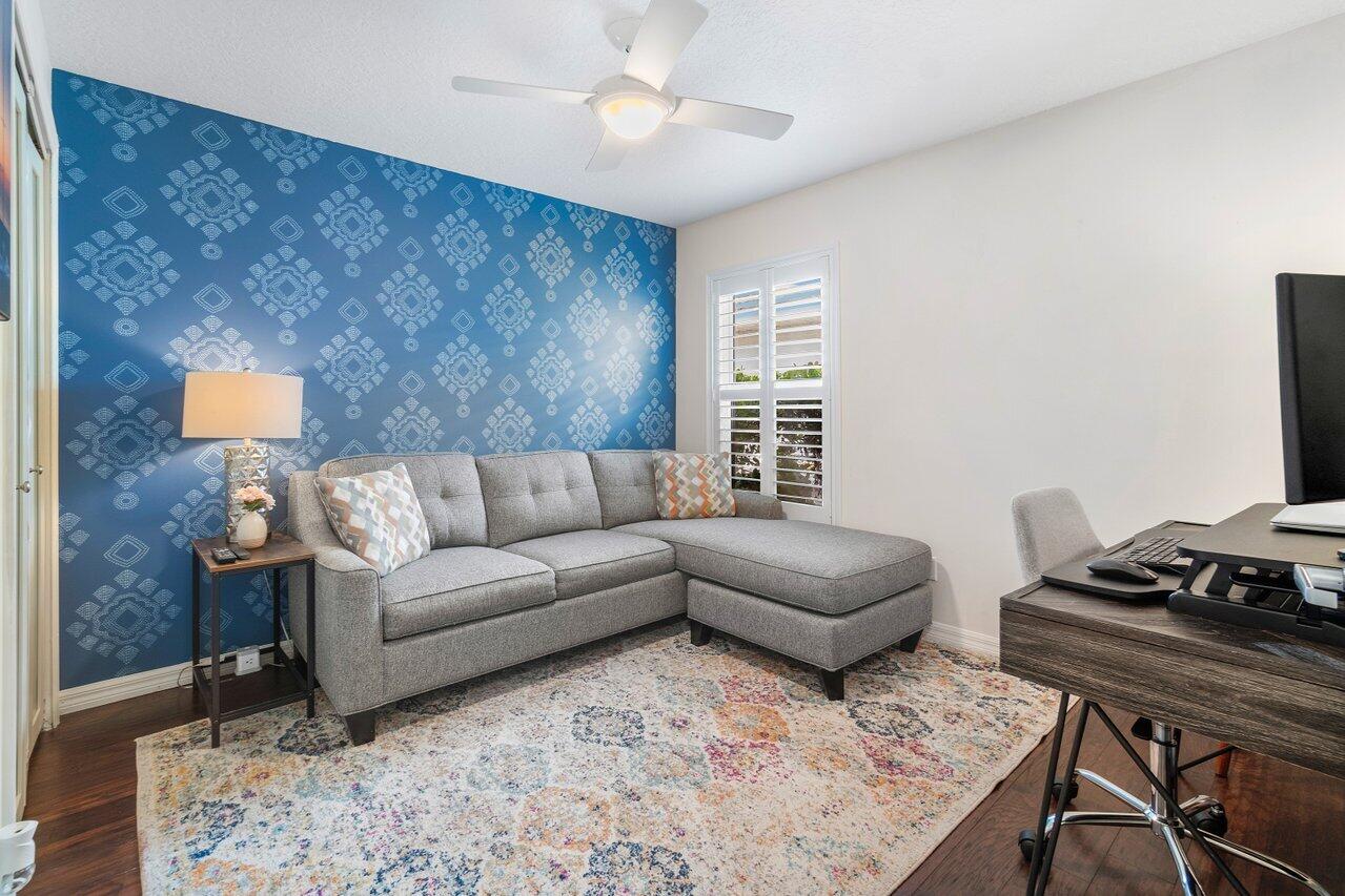 1103 Canoe Point