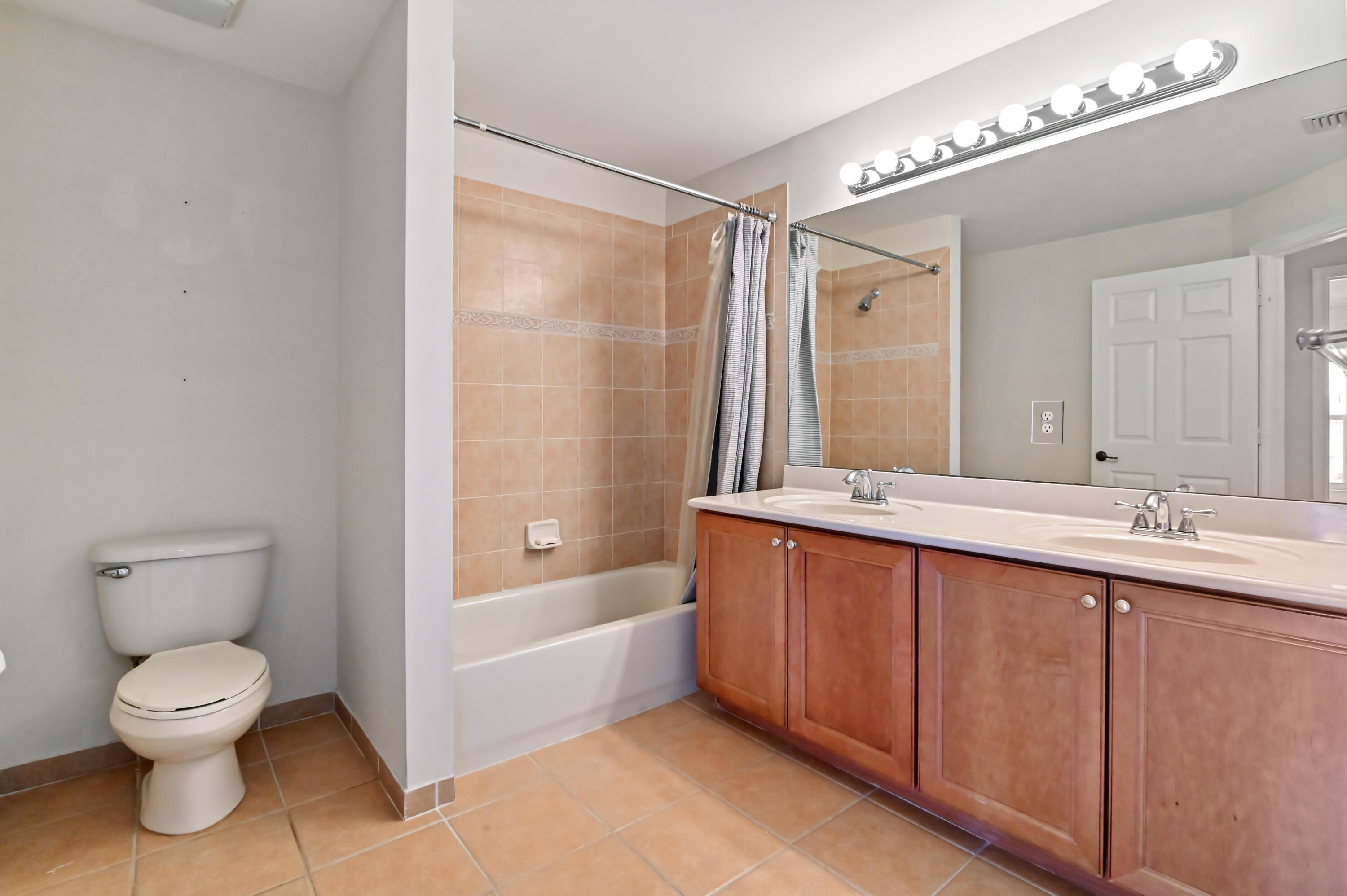 16122 Poppyseed Circle 1403