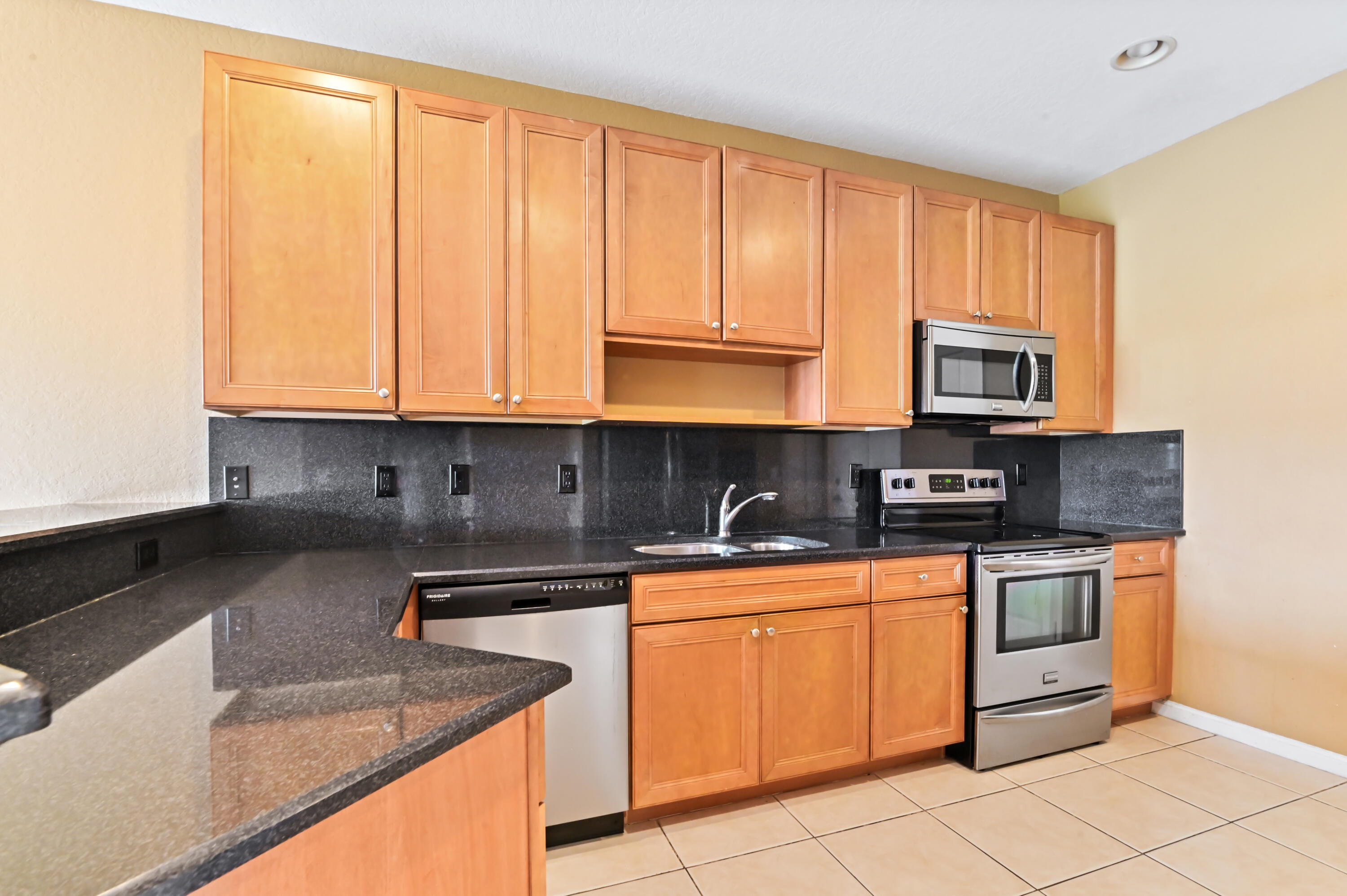16122 Poppyseed Circle 1403
