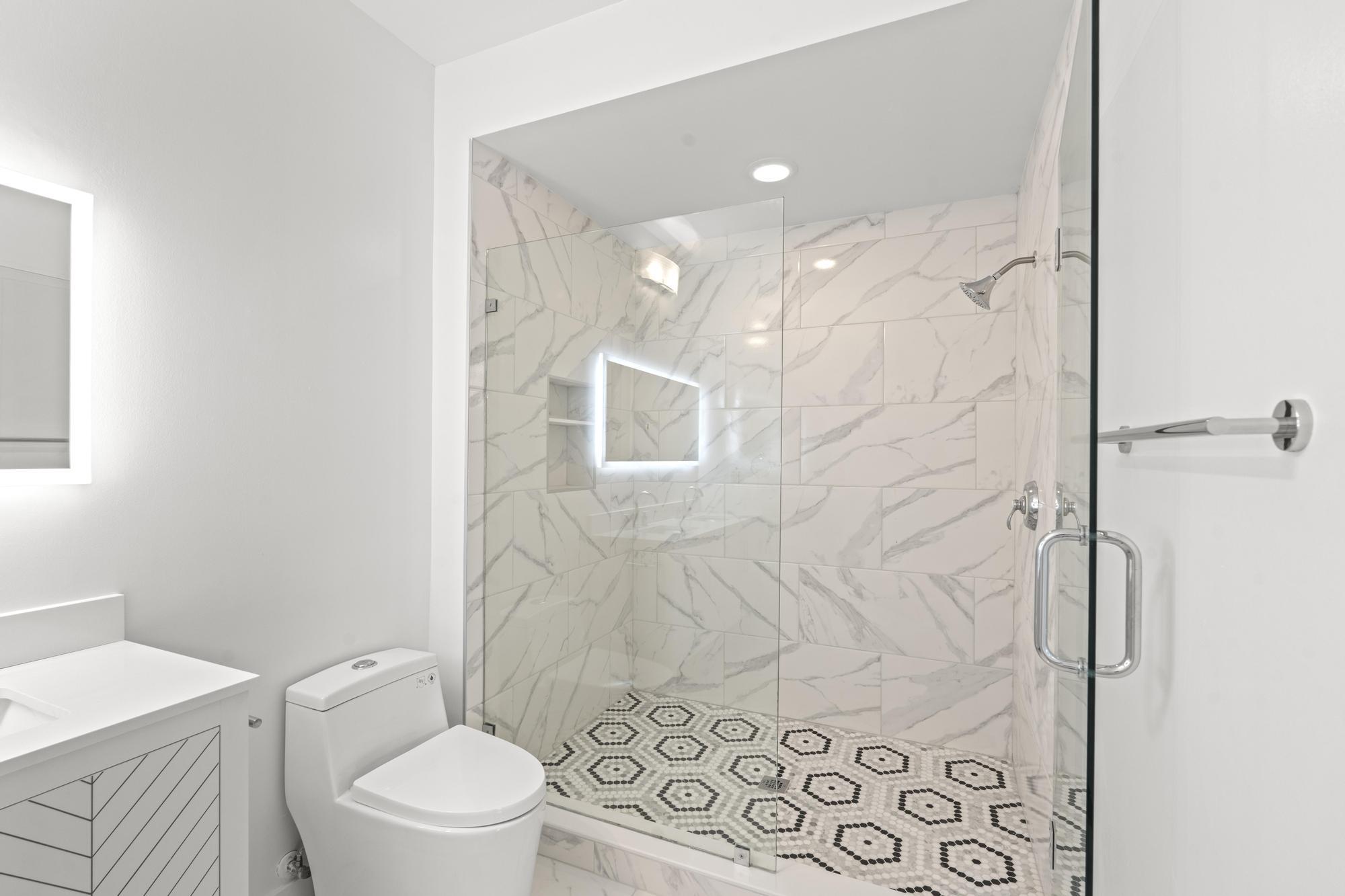 335 SE 6th Avenue 201