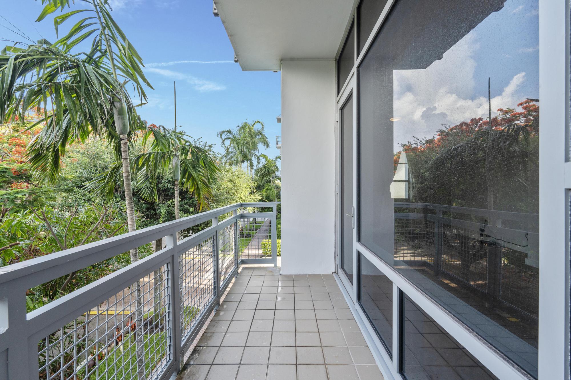 335 SE 6th Avenue 201