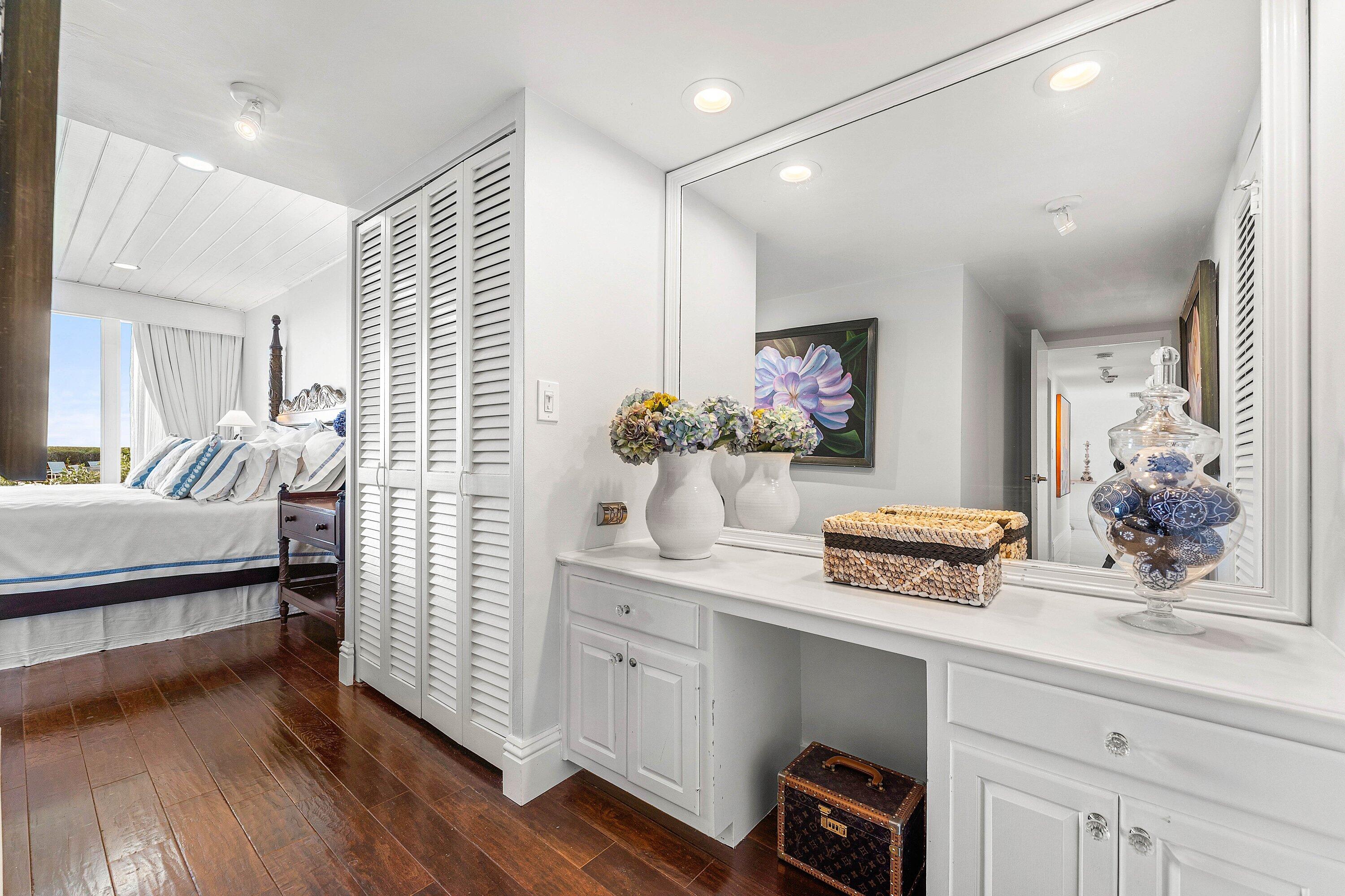 1225 S Ocean Boulevard 105