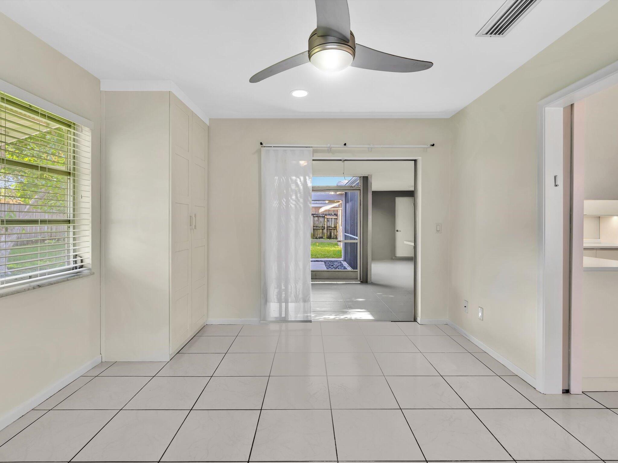 2710 SW 6th Street SW