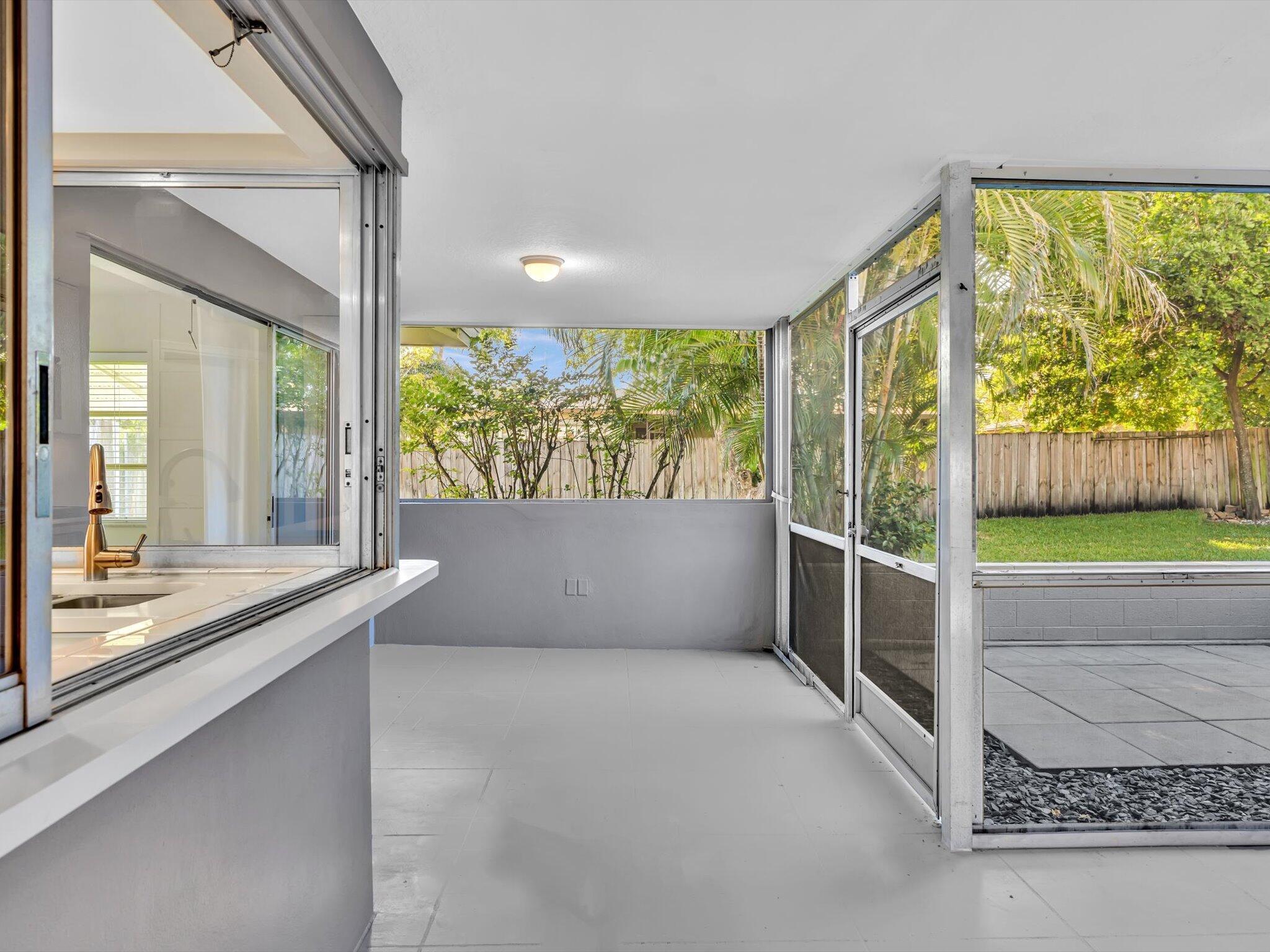 2710 SW 6th Street SW