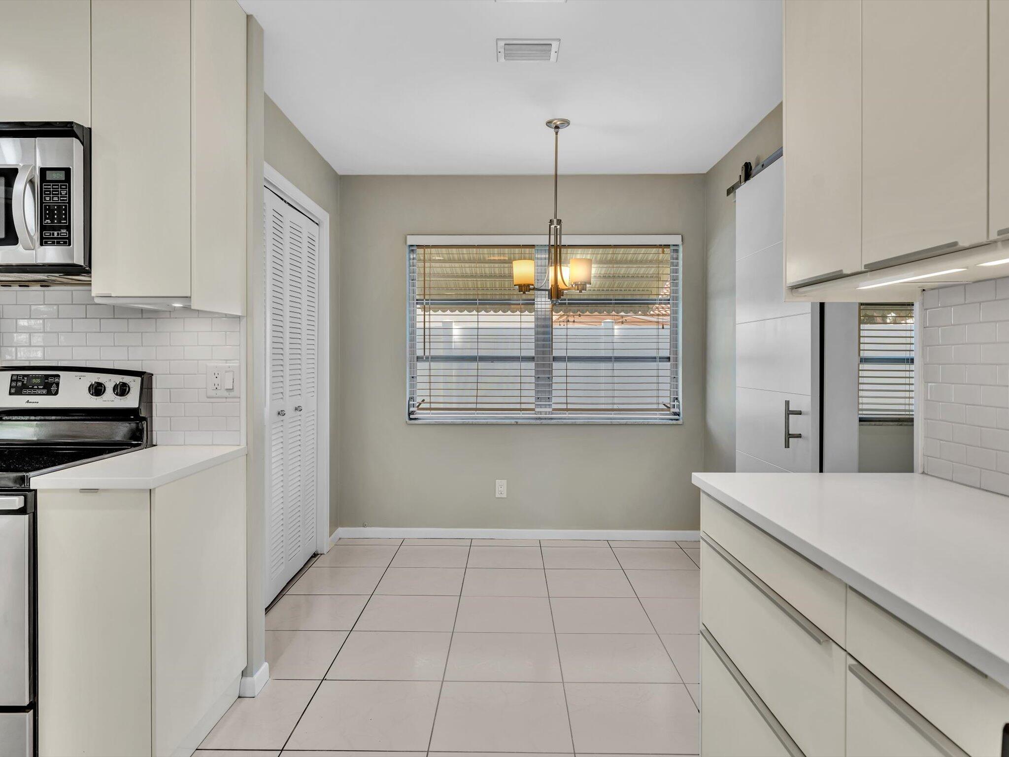 2710 SW 6th Street SW