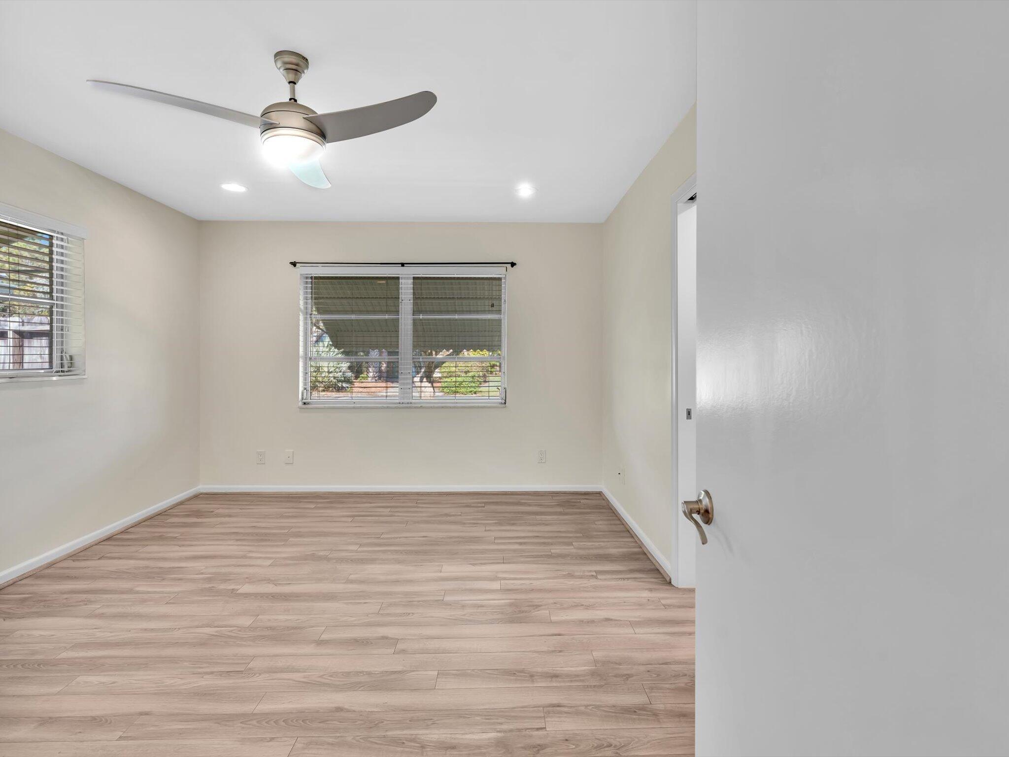 2710 SW 6th Street SW