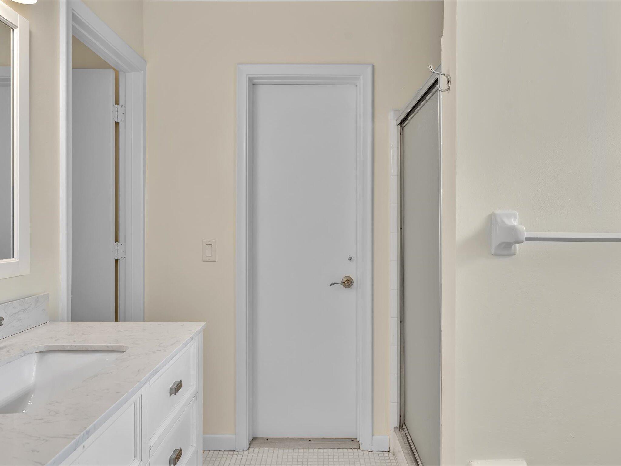 2710 SW 6th Street SW