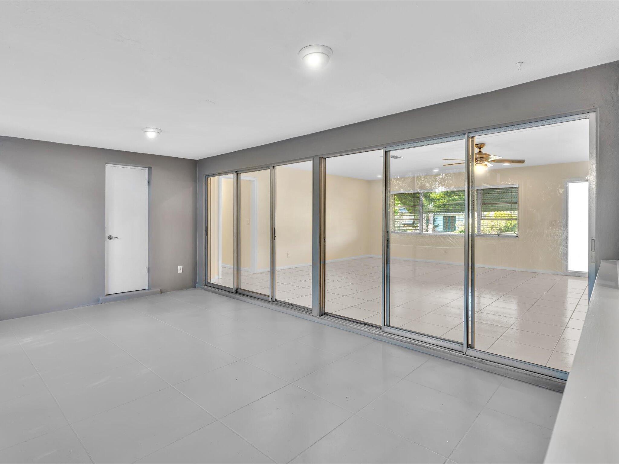 2710 SW 6th Street SW