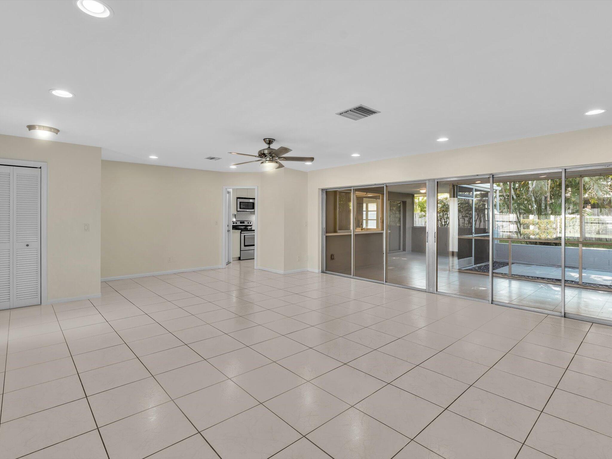 2710 SW 6th Street SW