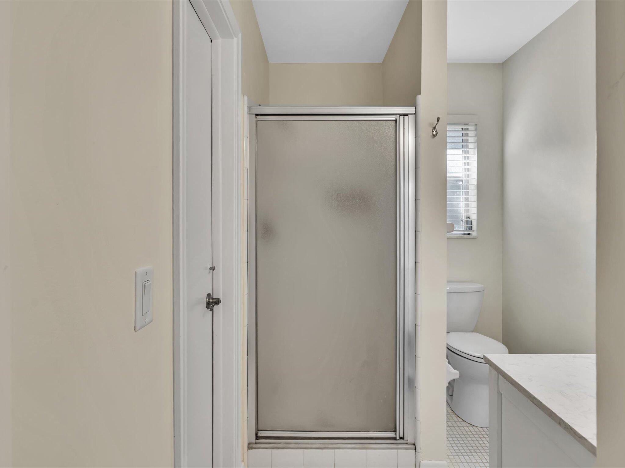 2710 SW 6th Street SW