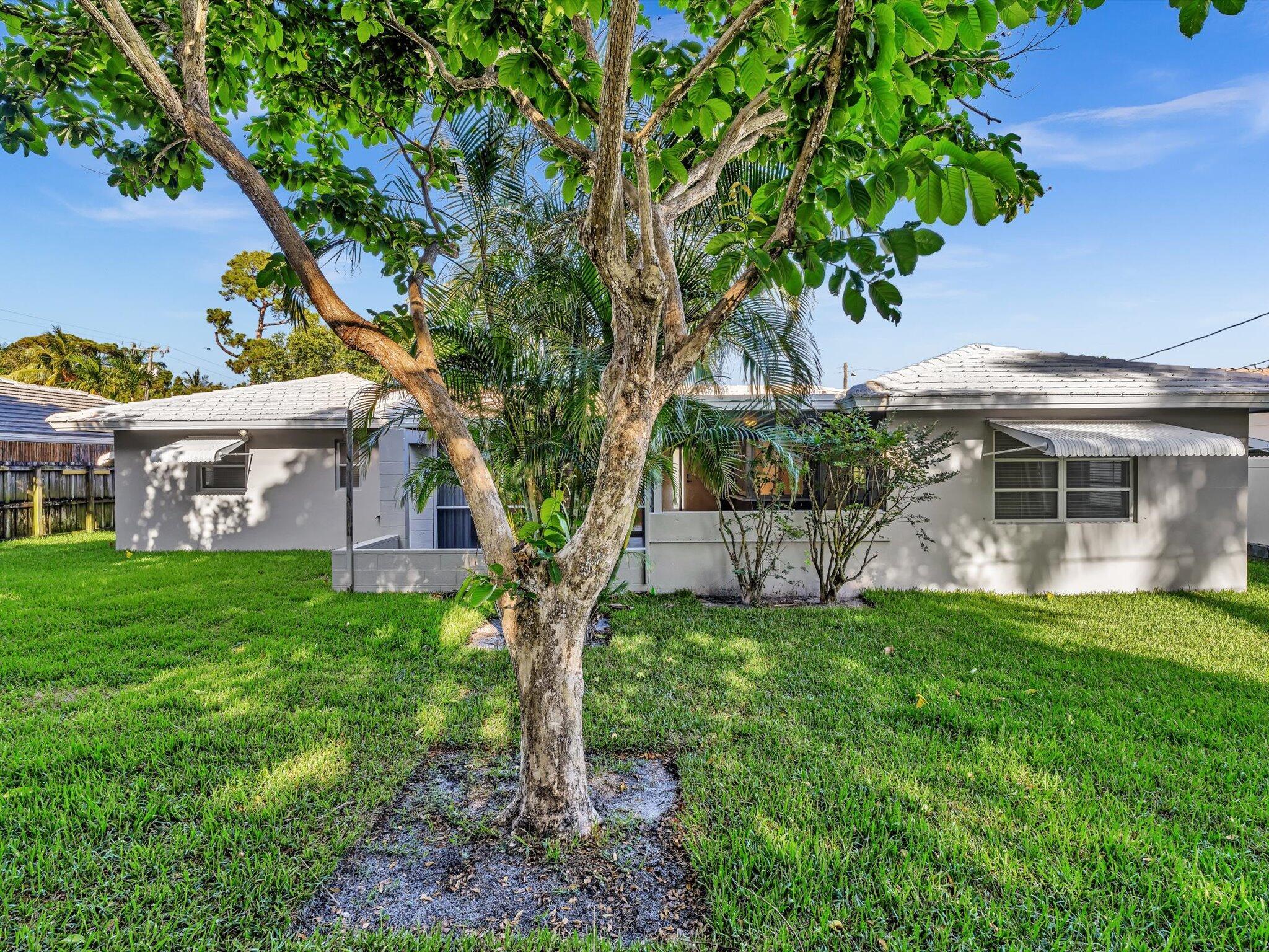 2710 SW 6th Street SW