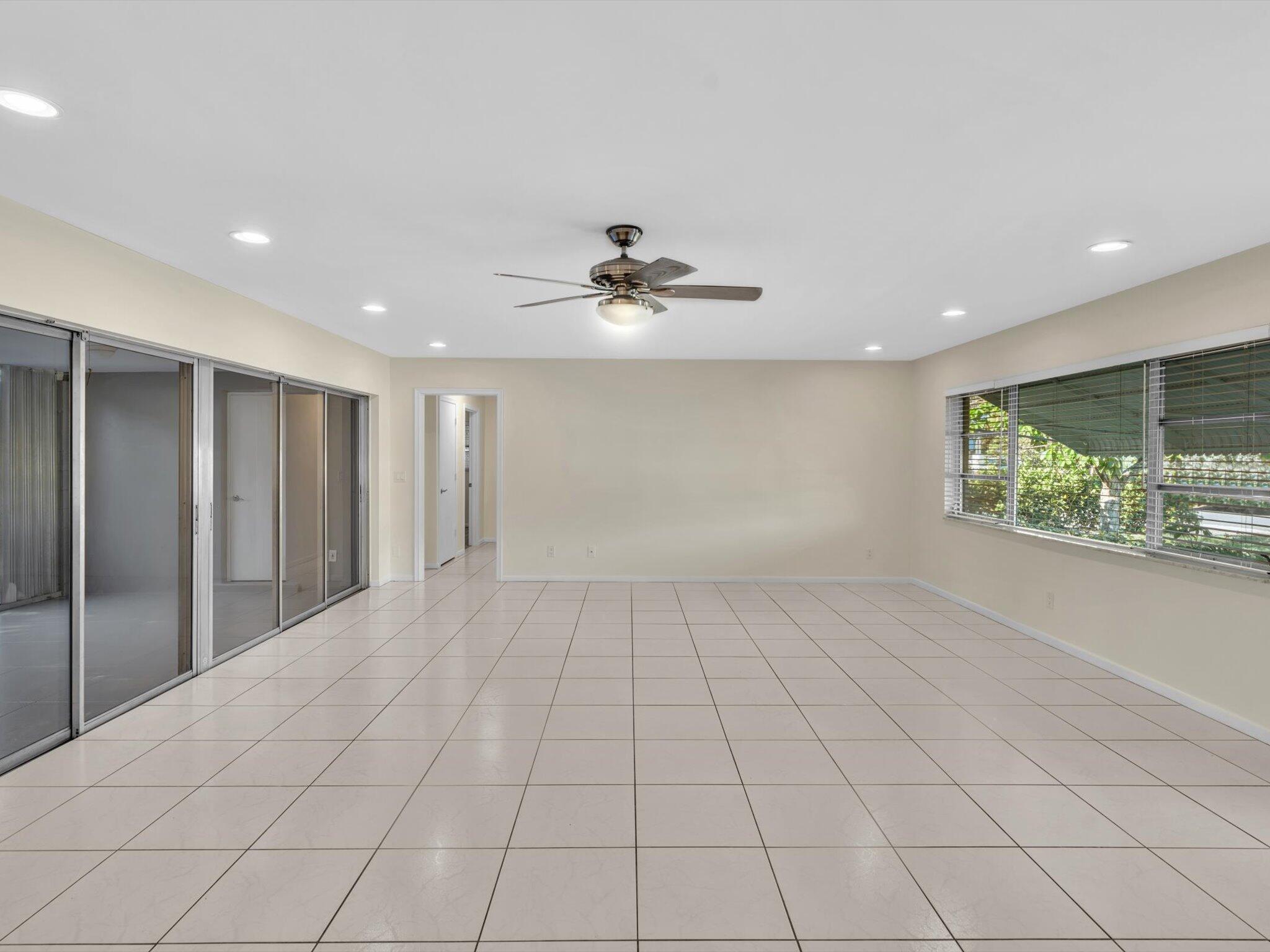 2710 SW 6th Street SW