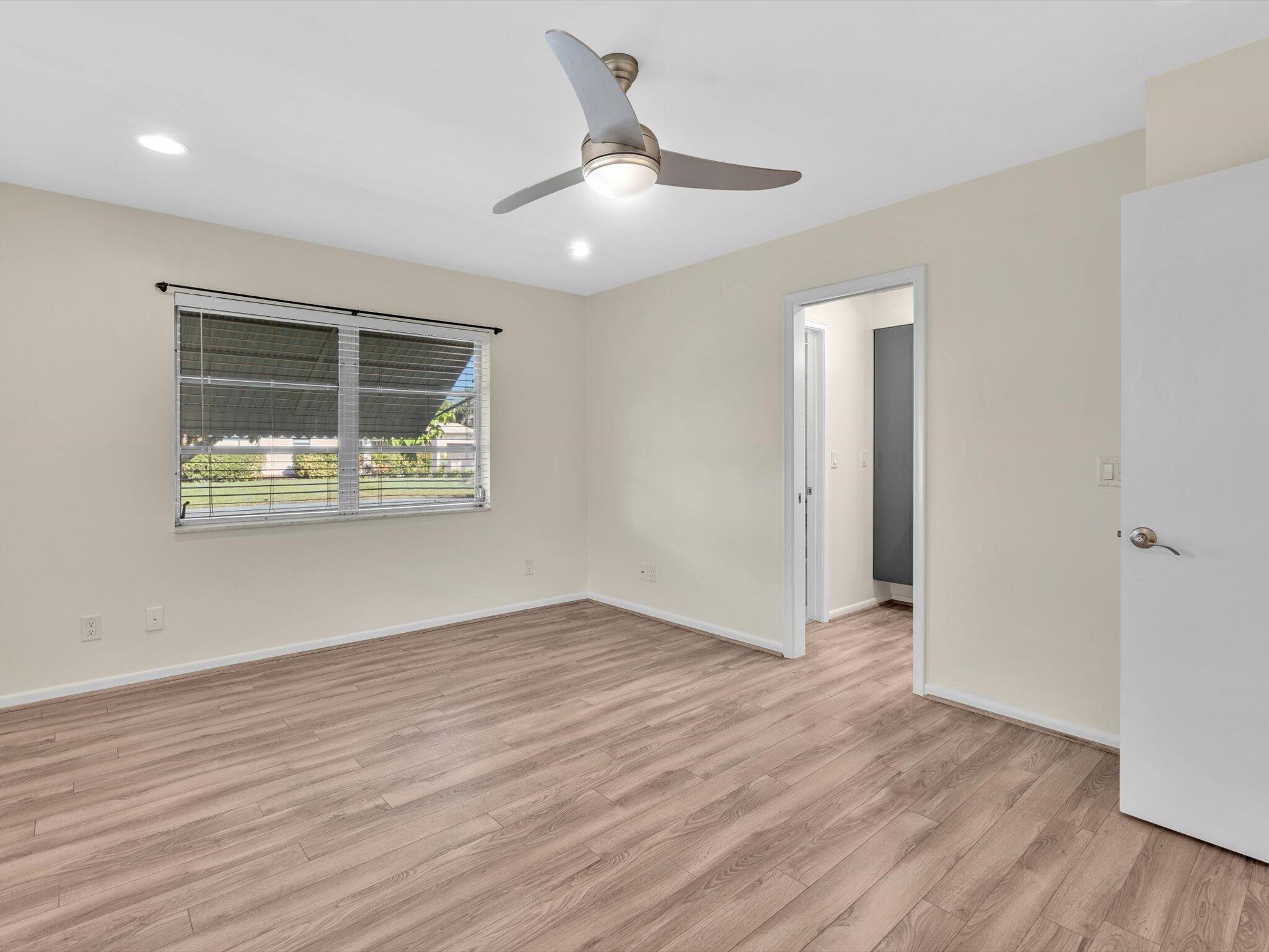 2710 SW 6th Street SW