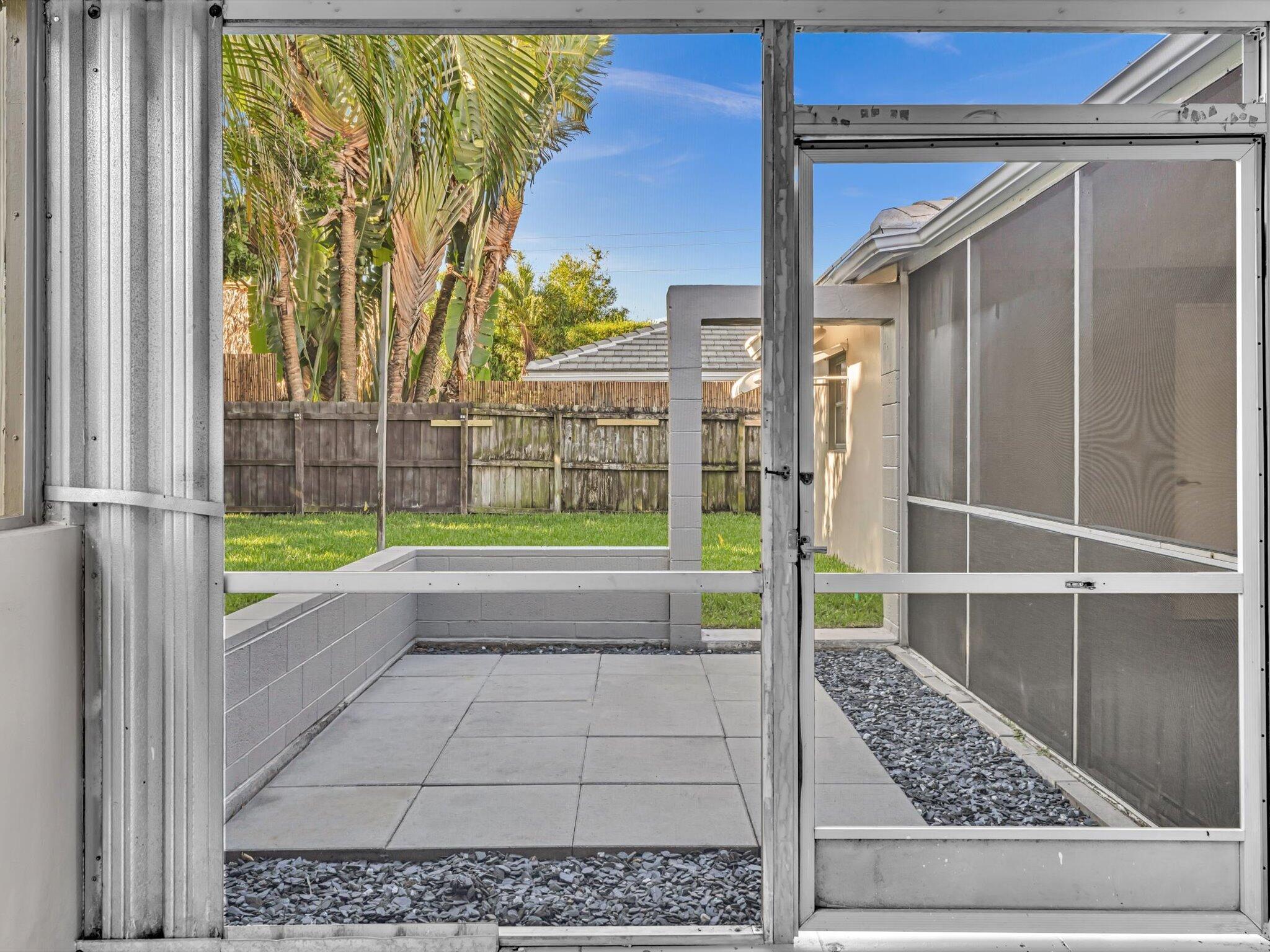 2710 SW 6th Street SW