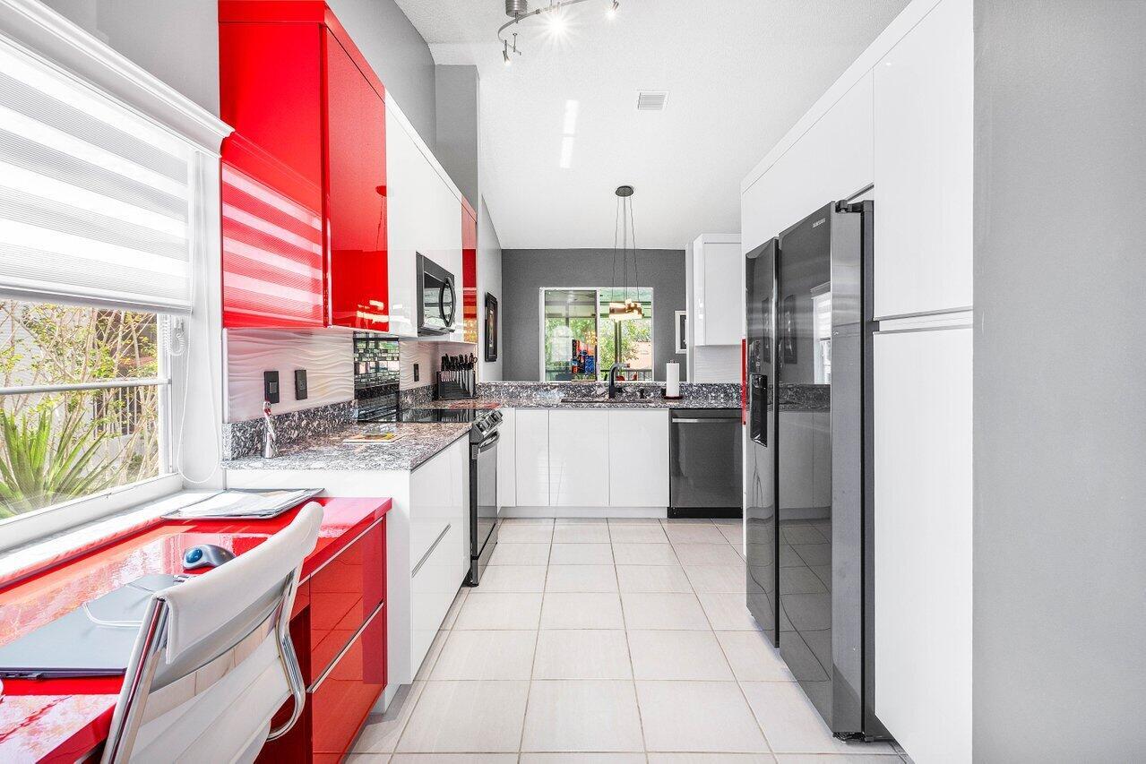 7685 Springwater Place 201