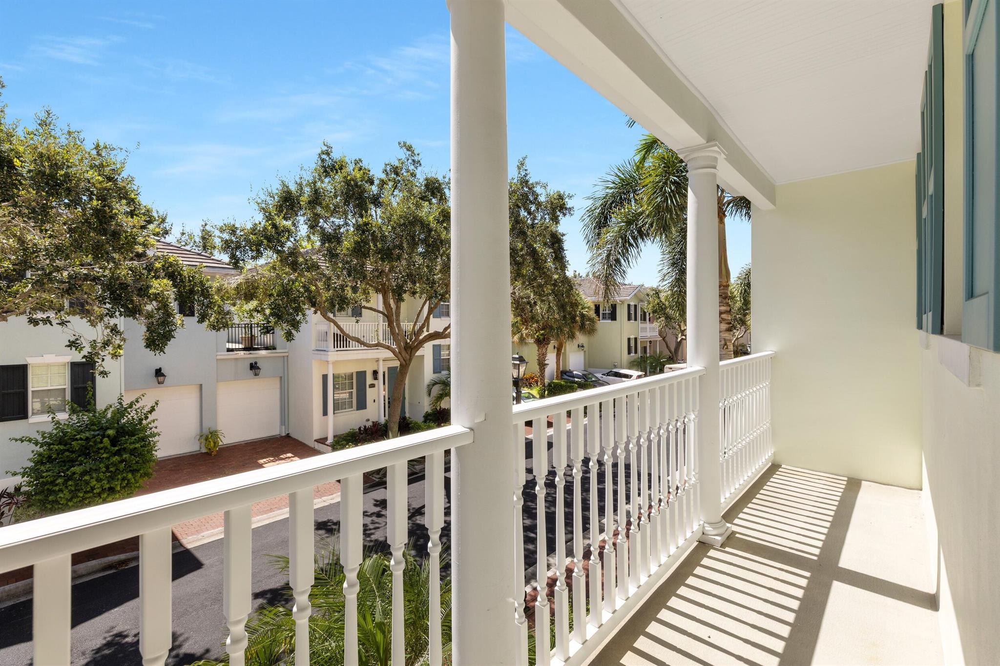 1028 E Heritage Club Circle