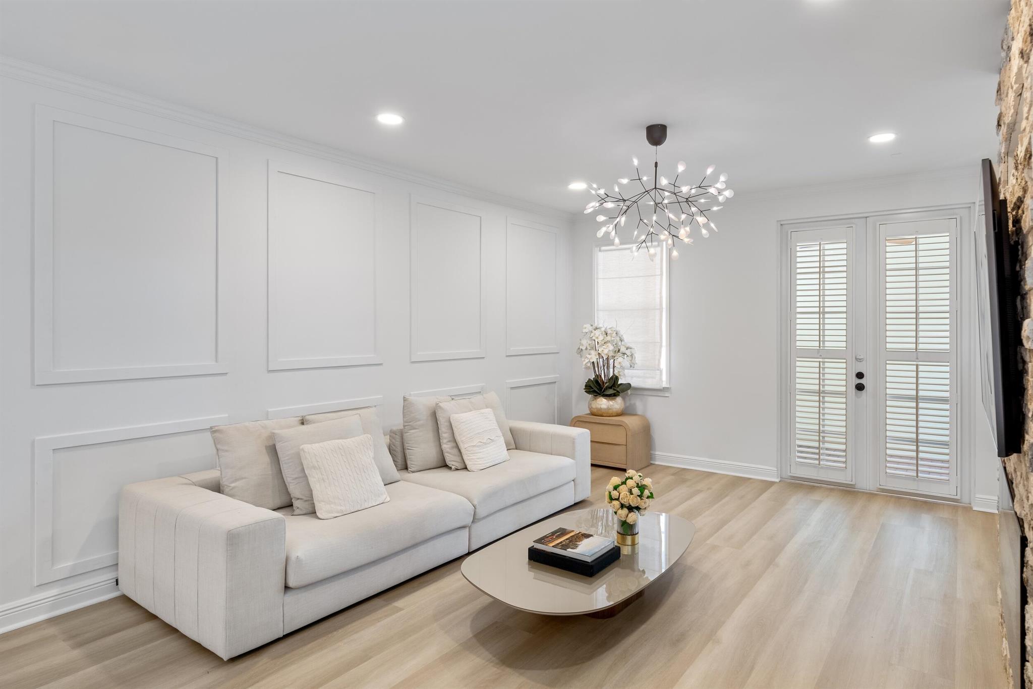 1028 E Heritage Club Circle