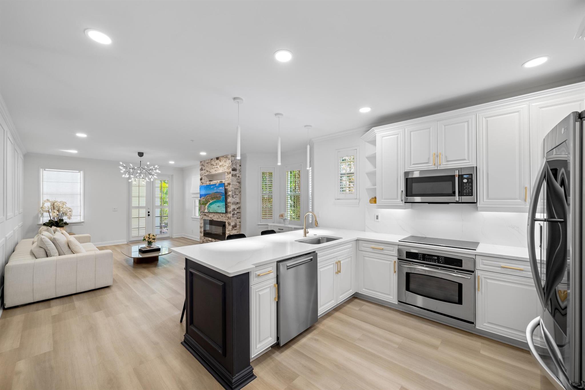 1028 E Heritage Club Circle